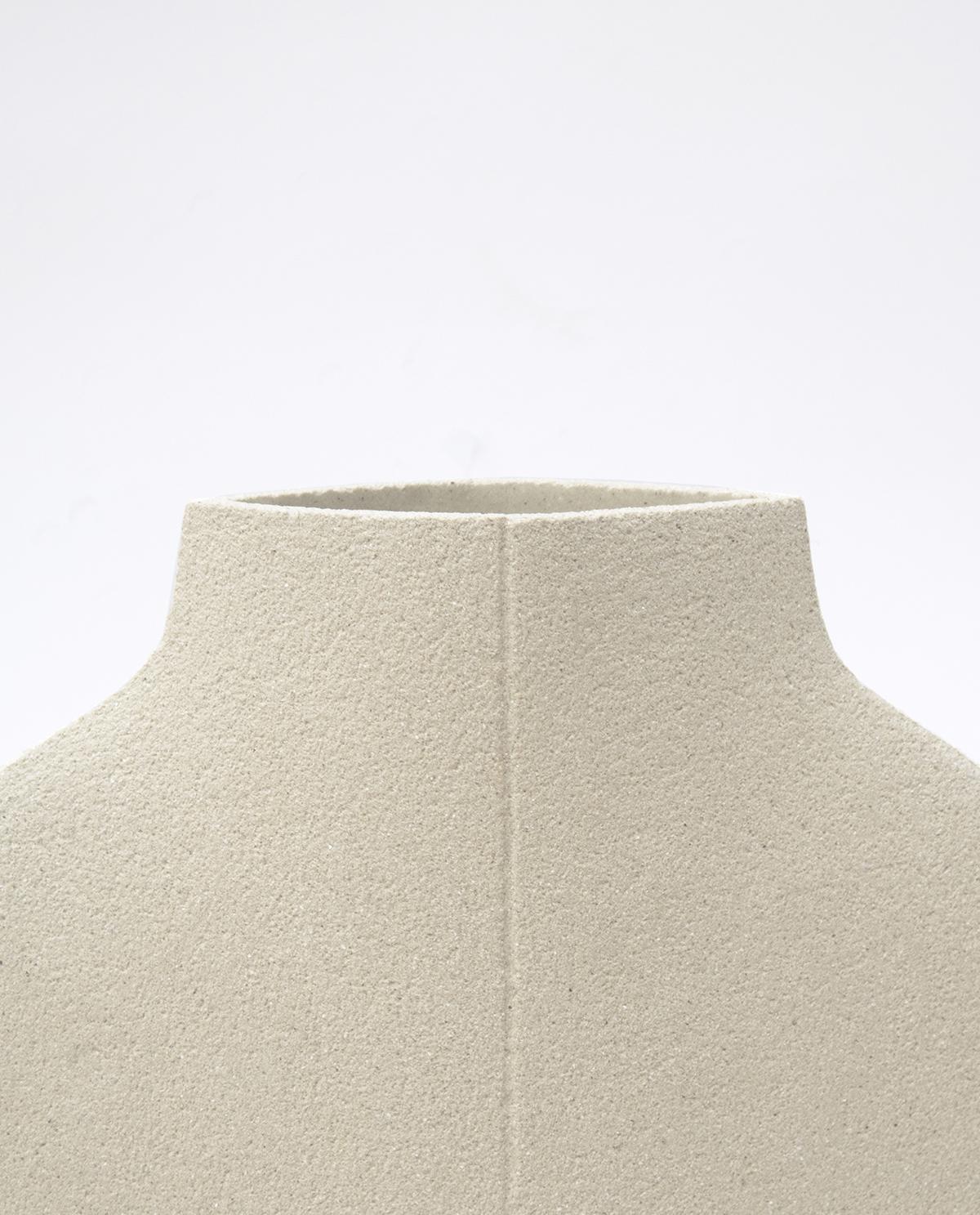 XXI secolo e contemporaneo 21st Century Lune [M] N°1 Vase in White Ceramic, Hand-Crafted in France in vendita