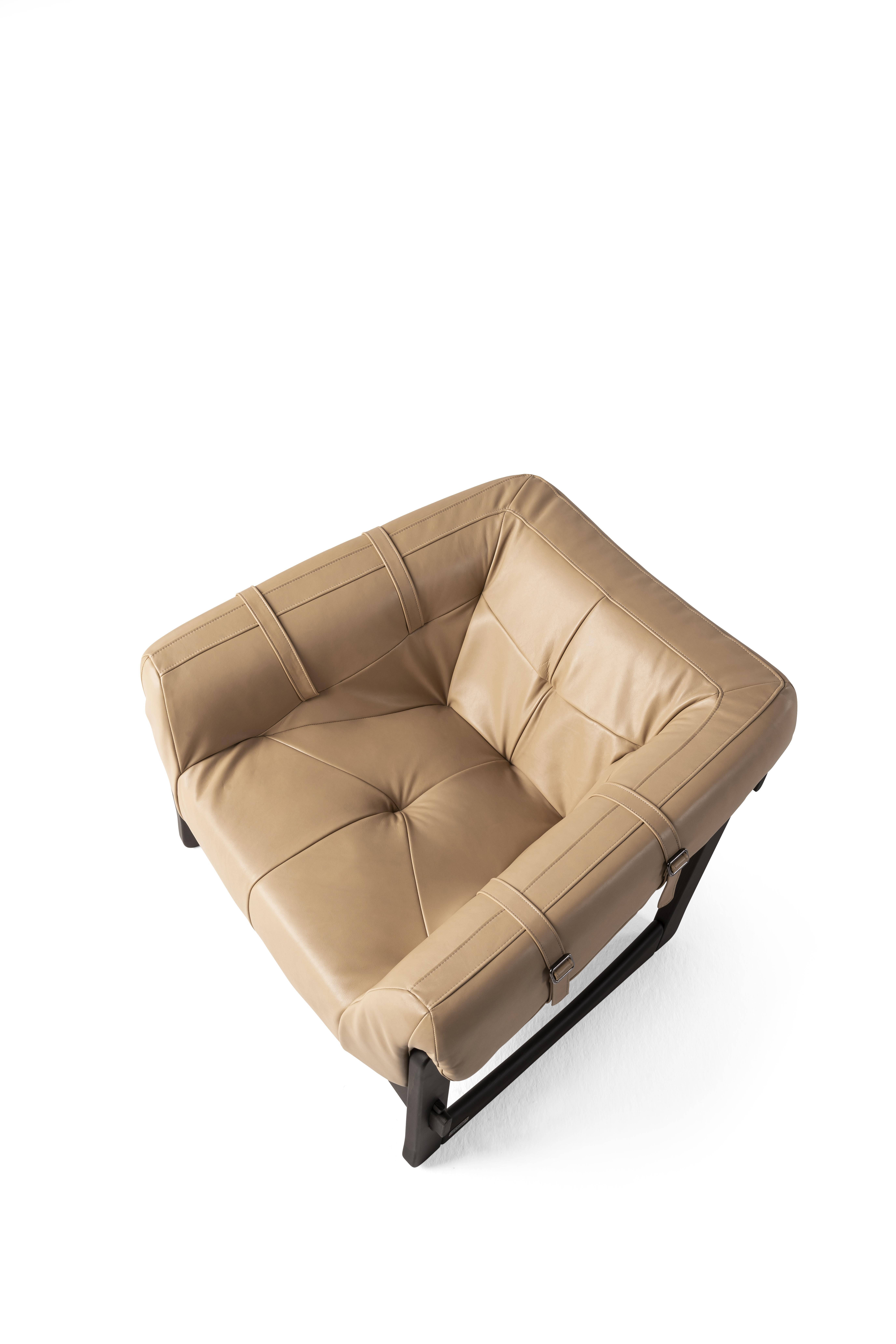 21st Century Madison Armchair in Leather by Gianfranco Ferré Home For Sale 1