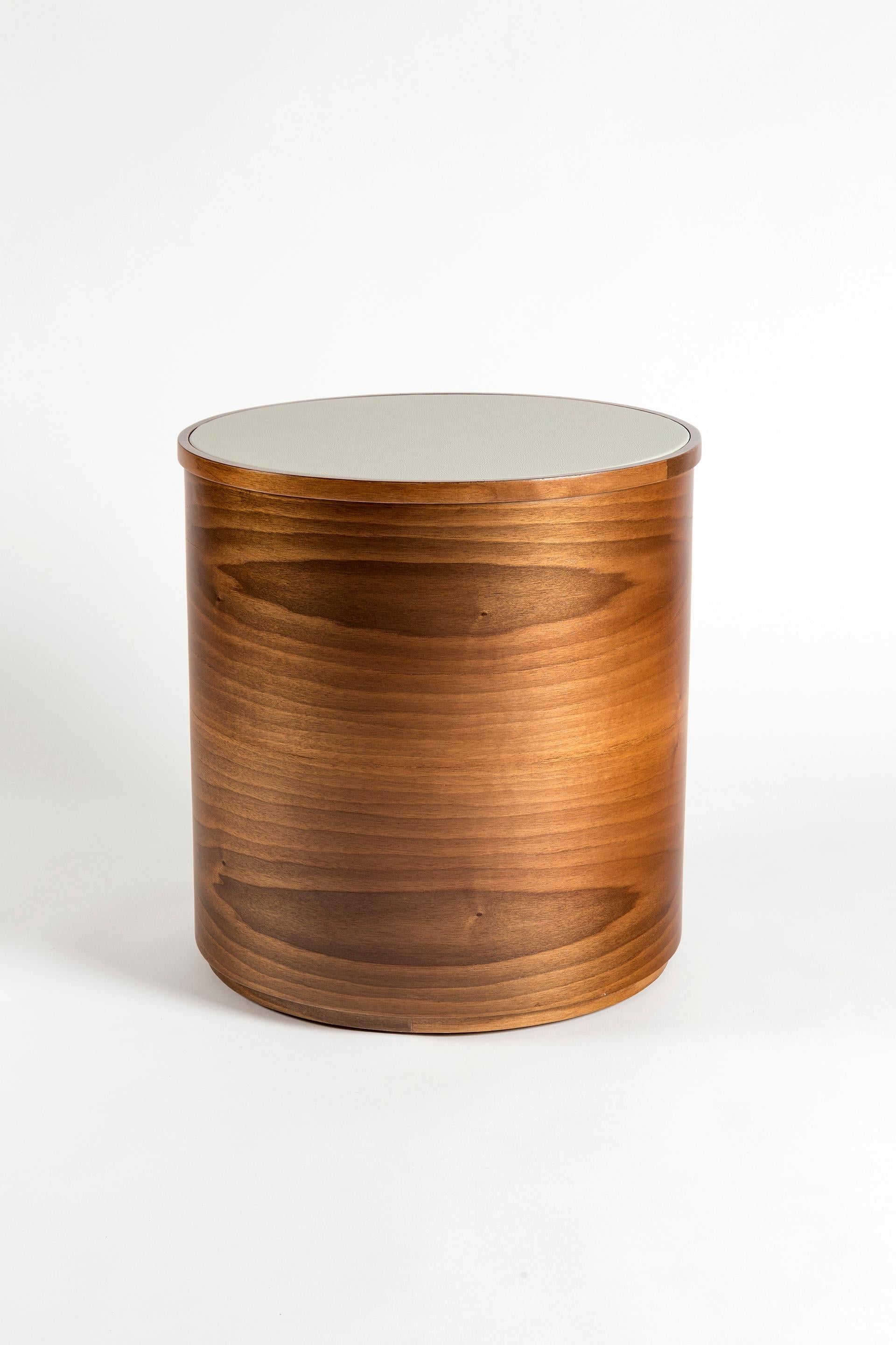 Geometrischer Nachttisch mit Intarsien aus Holzfurnier des 21. Jahrhunderts (Arts and Crafts) im Angebot