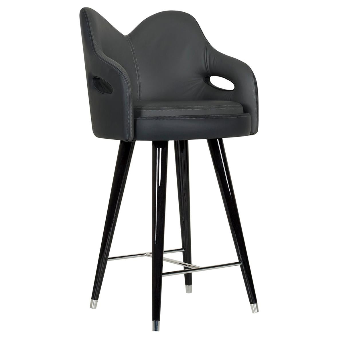 Modernity Tabouret de bar pivotant en cuir noir, fait à la main au Portugal par Greenapple en vente