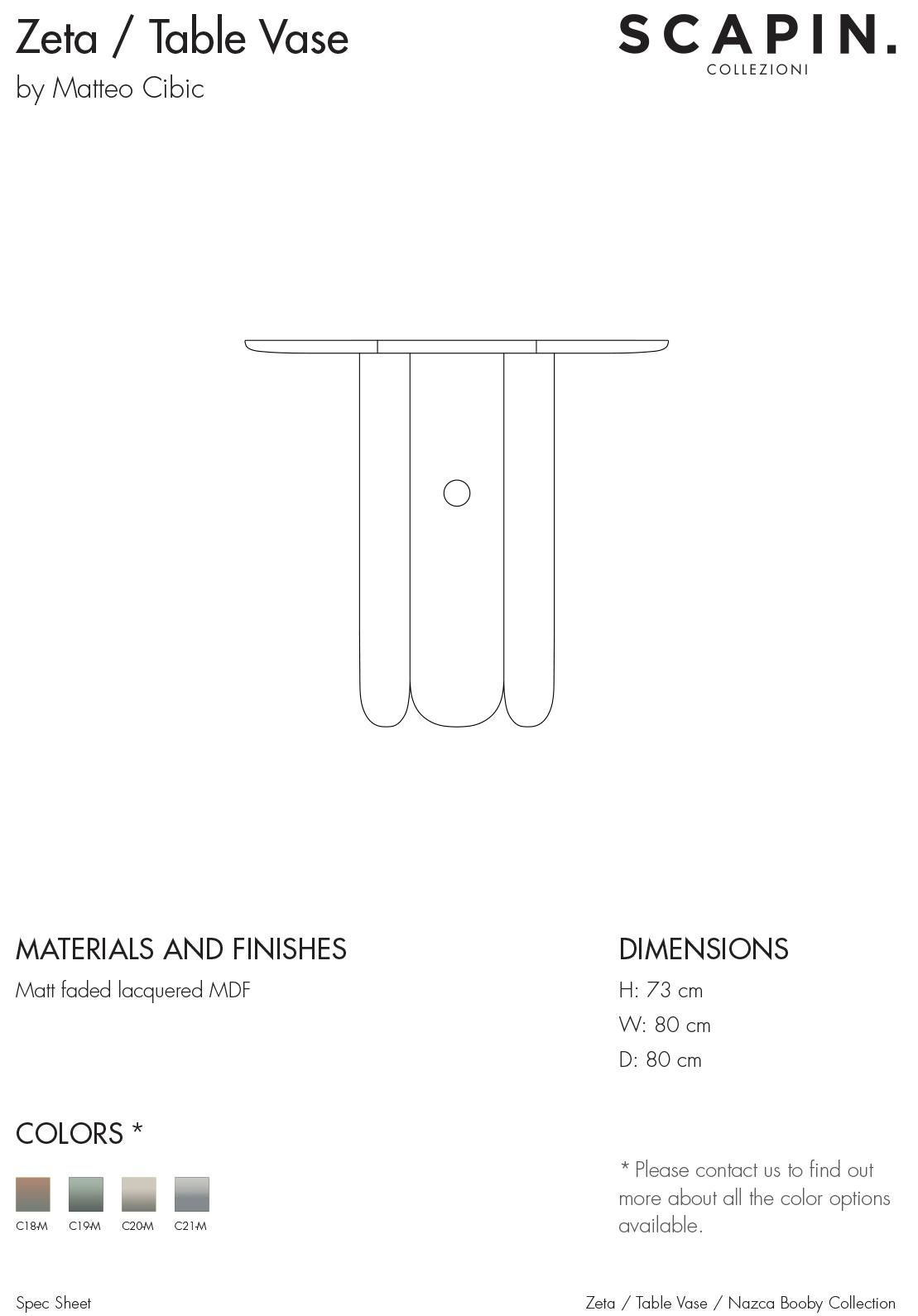 italien Table Matteo Cibic du 21ème siècle - Vase de table - MDF Scapin Collezioni laqué mat délavé en vente