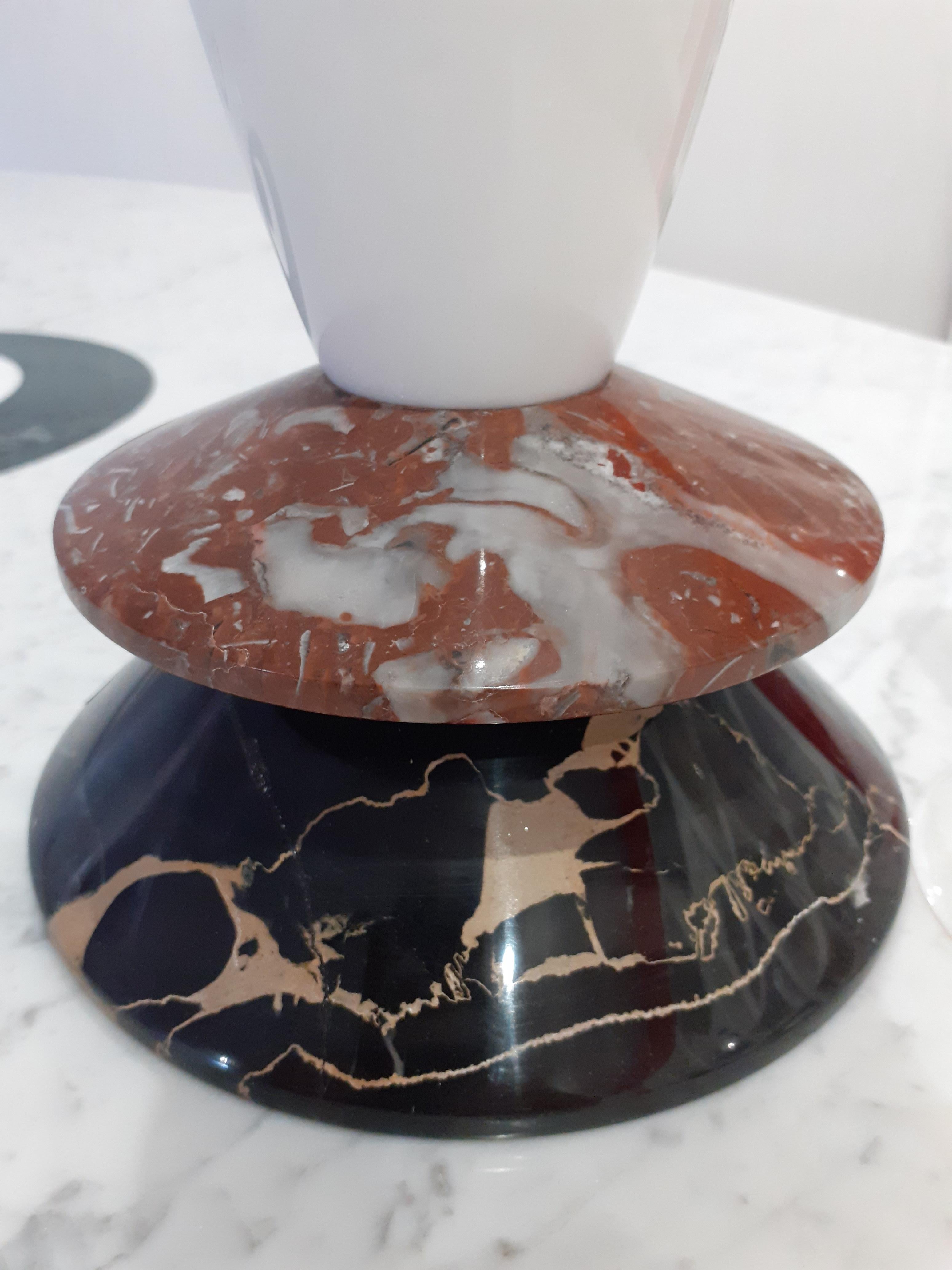21e siècle Matteo Thun Vase moyen en verre soufflé marbres polichromes Neuf - En vente à massa, IT