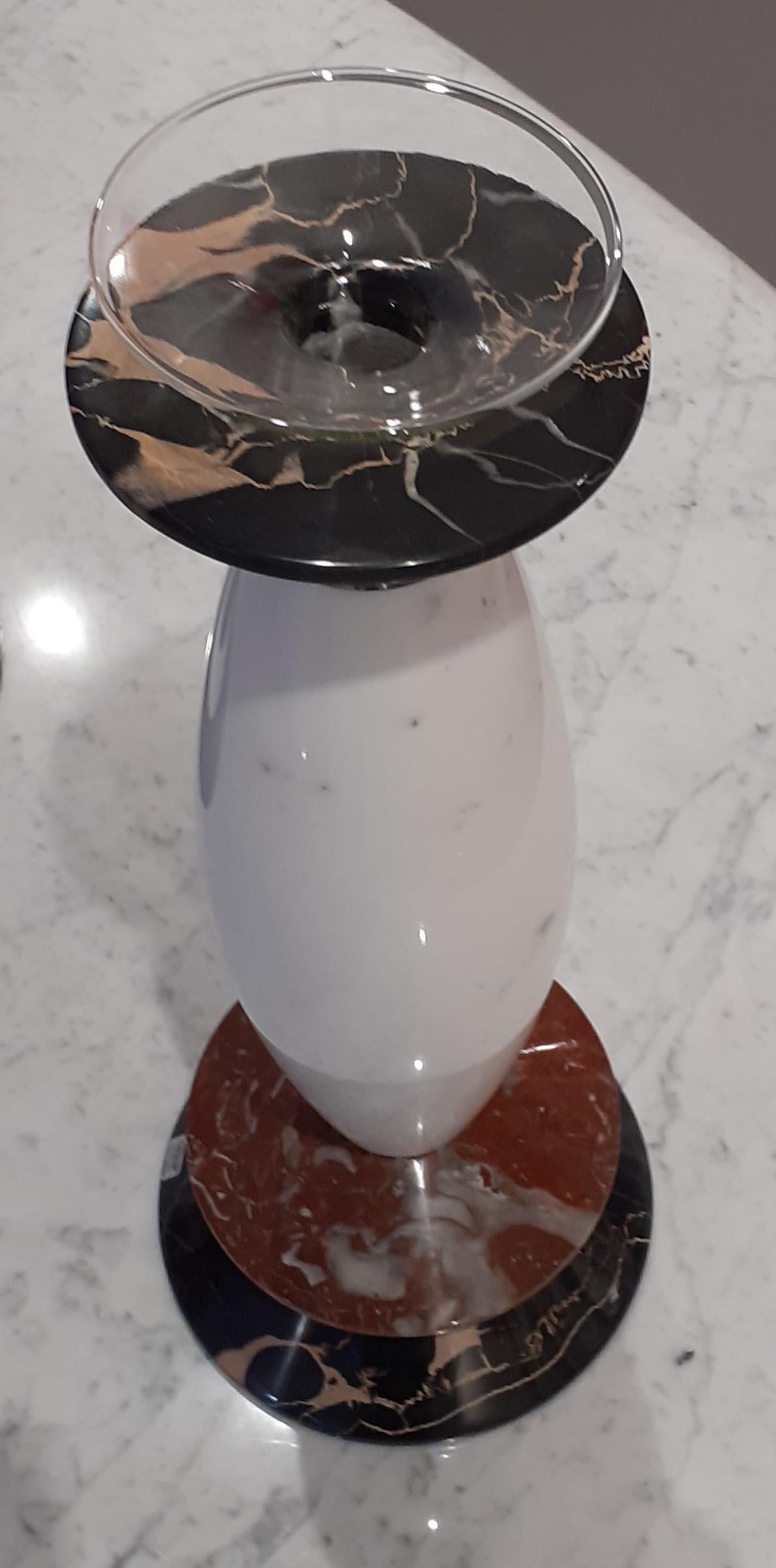 21. Jahrhundert Matteo Thun Matteo Kleine Vase aus mundgeblasenem Glas mit polychromen Marmorierungen (Moderne) im Angebot