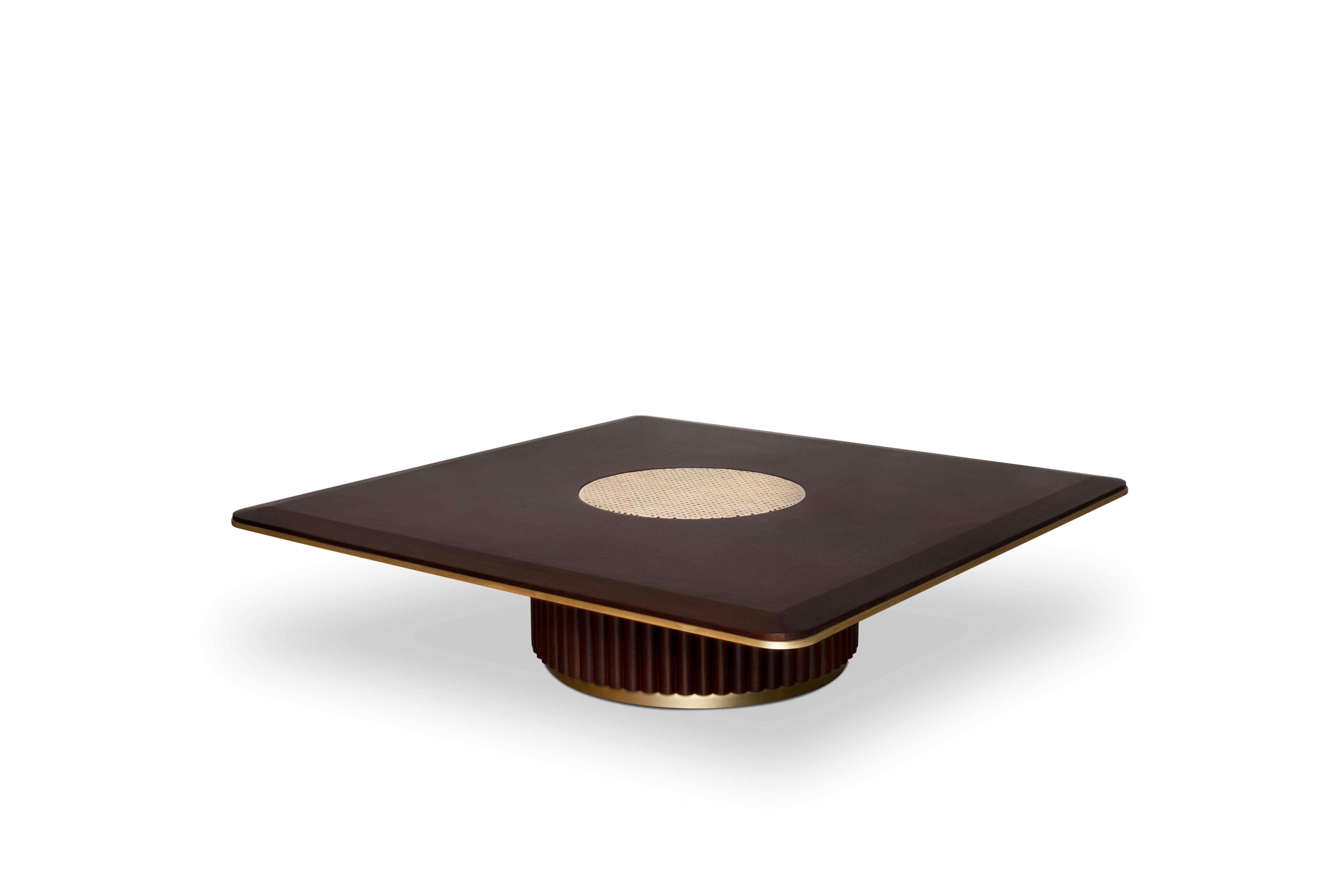 Matthew Talbot Baines, qui a inspiré aux designers de Wood Tailors la conception de cette table centrale intemporelle, était un ancien membre notable du club des gentlemen de Brooks. Matthew était un avocat britannique et un homme politique libéral.