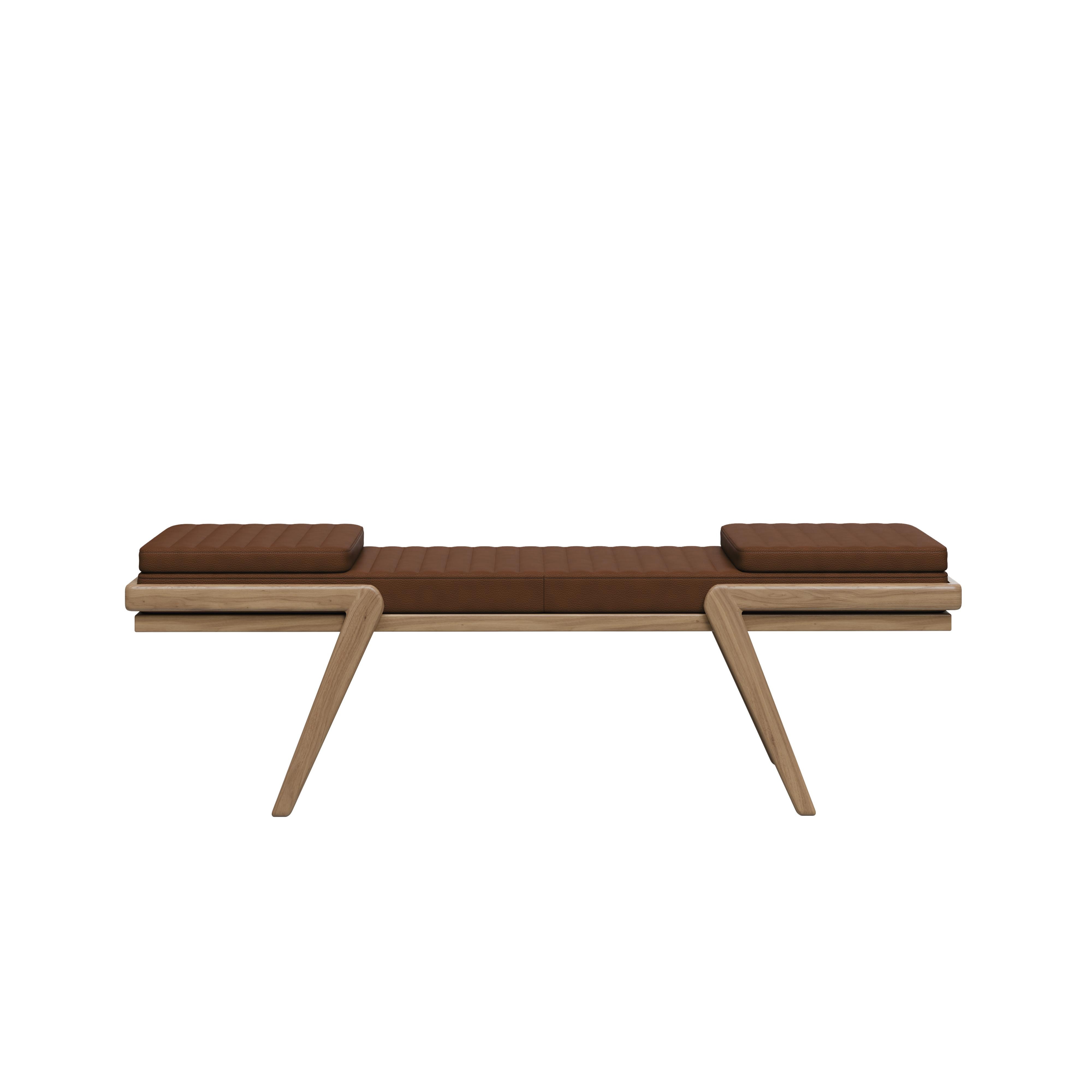 Verni Banc Milton du 21e siècle en bois de noyer Fabriqué au Portugal par Wood Tailors Club en vente