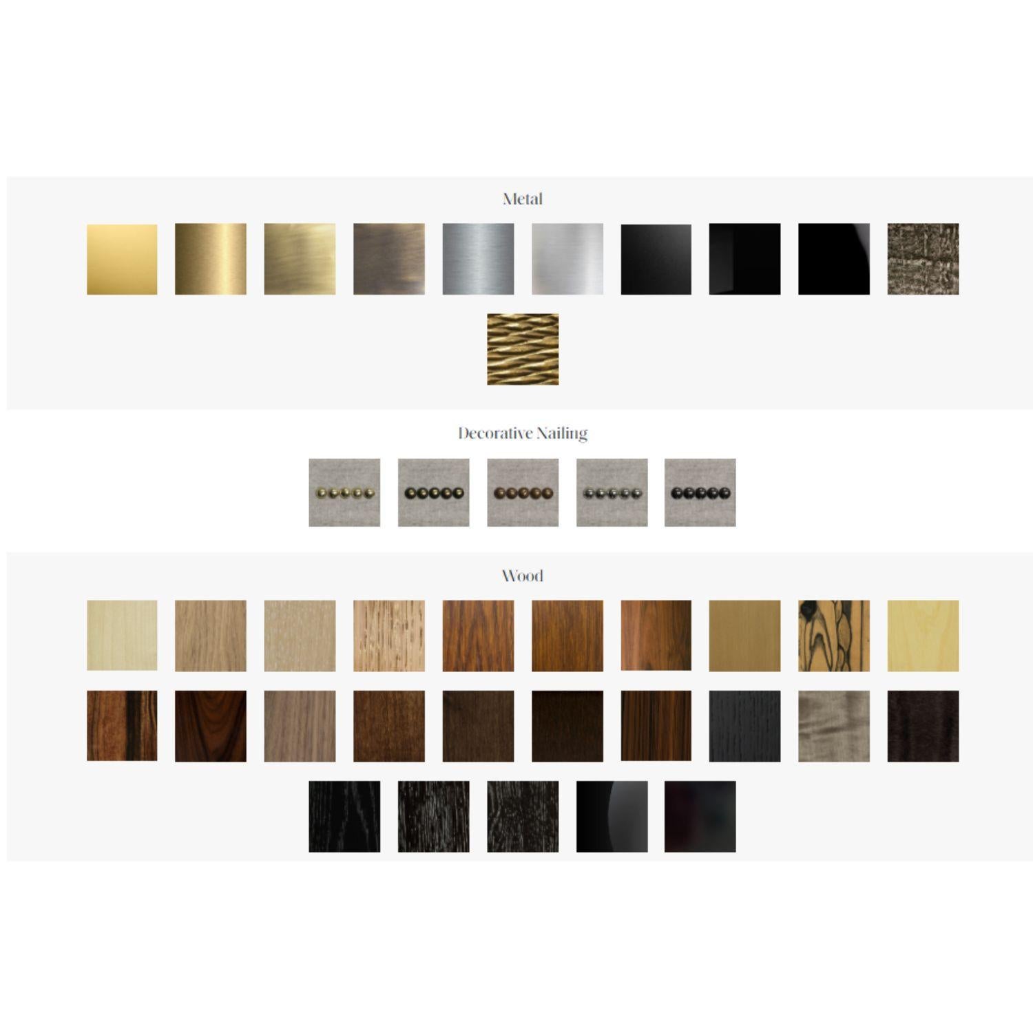Mini-Mond-Beistelltisch, schwarzer Lack und helle Bronzedetails von Duistt (Handgefertigt) im Angebot