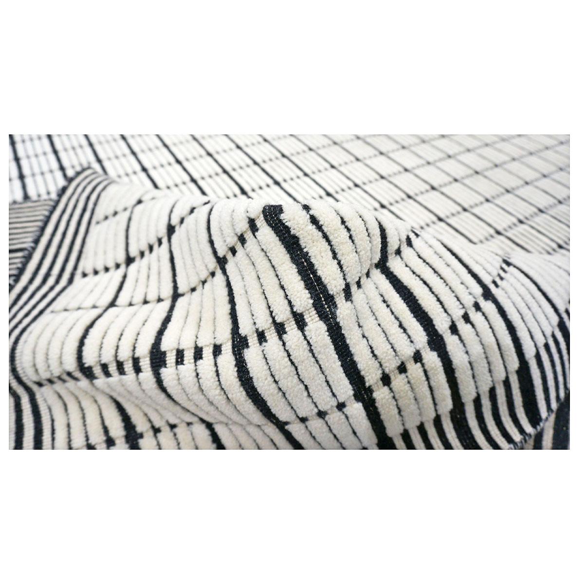 Fait main Tapis artisanal moderne du 21e siècle en laine 3D 12x14 blanc et noir en vente