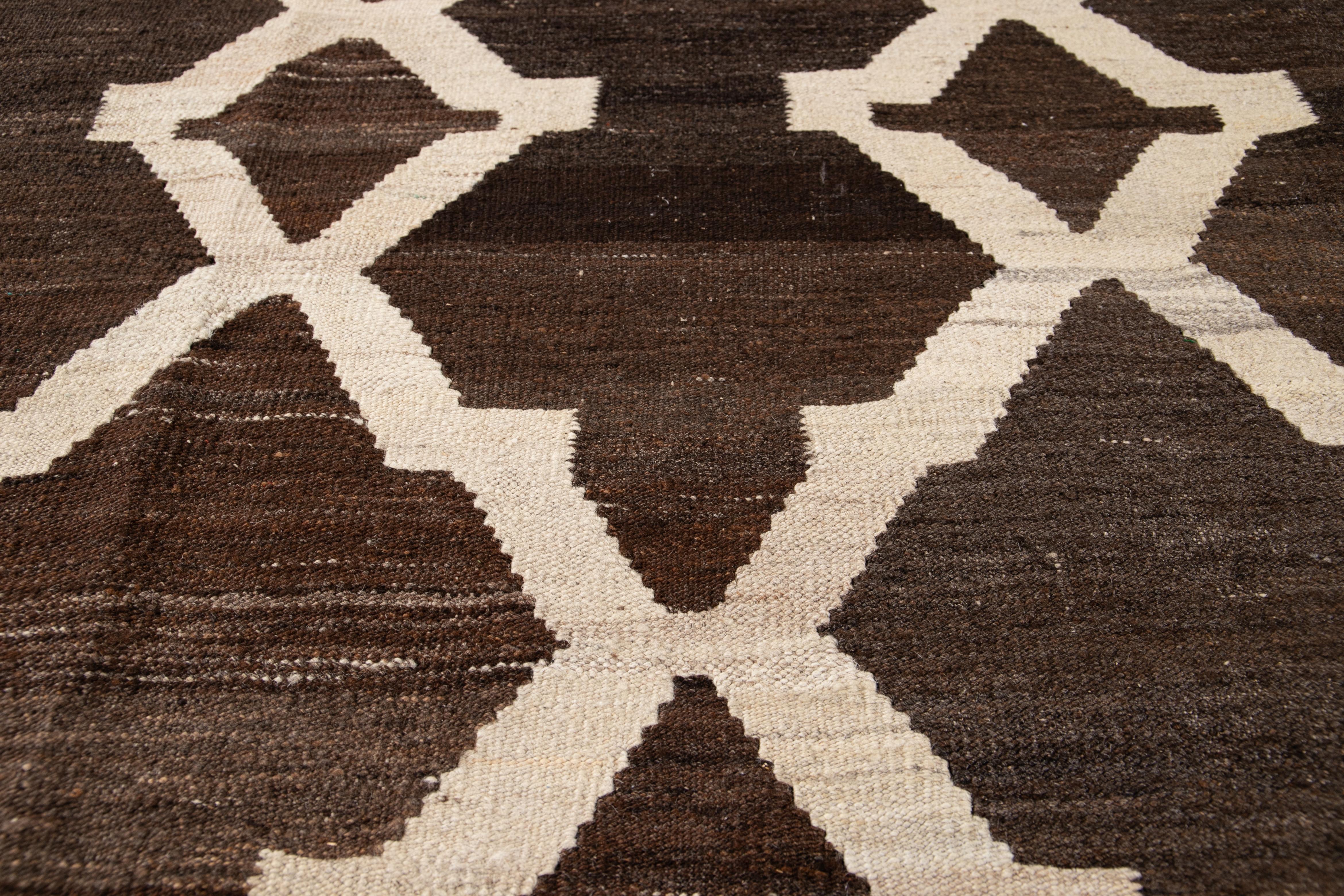 21st Century Modern Abstract Kilim Wool Rug For Sale 4