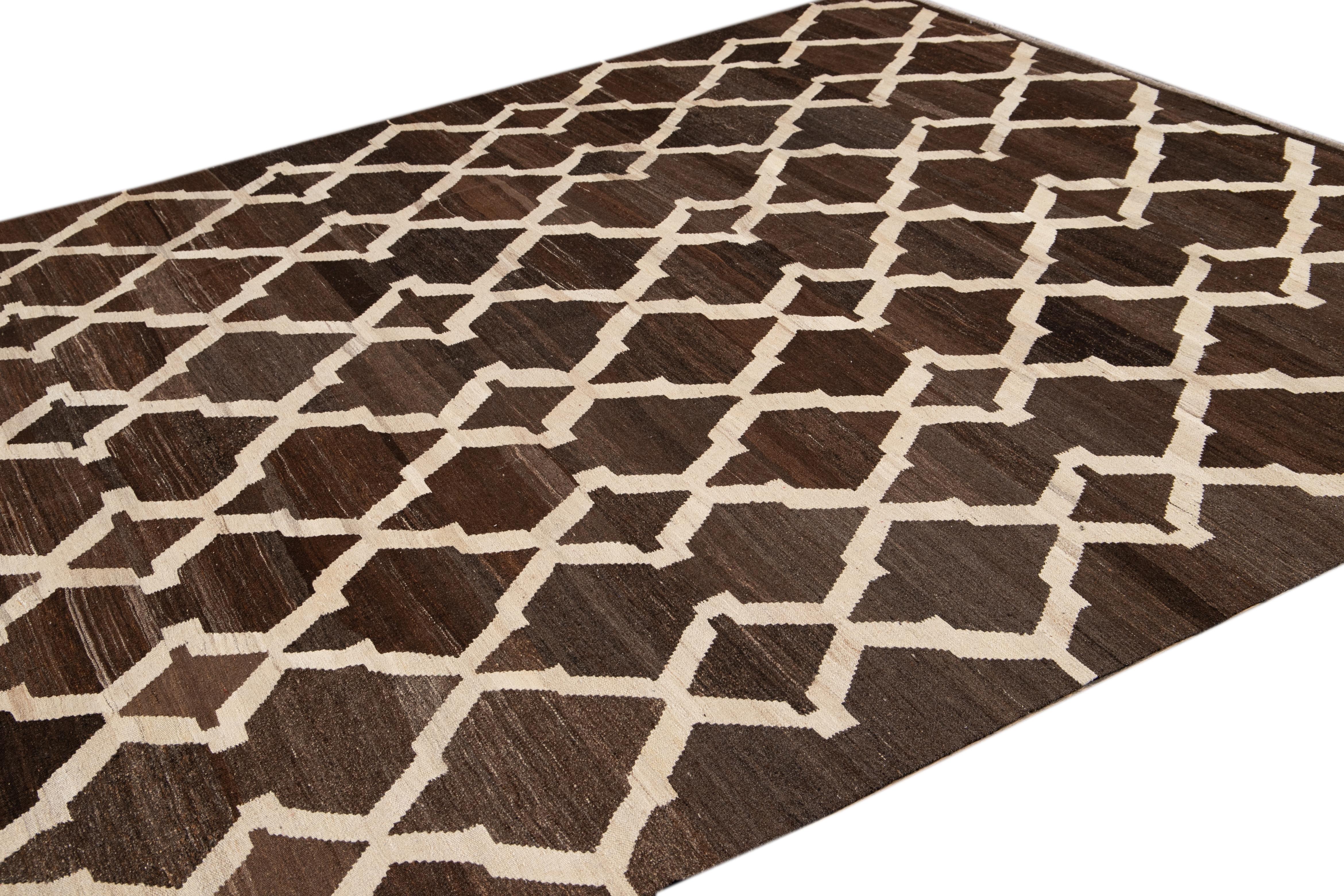 21st Century Modern Abstract Kilim Wool Rug For Sale 8