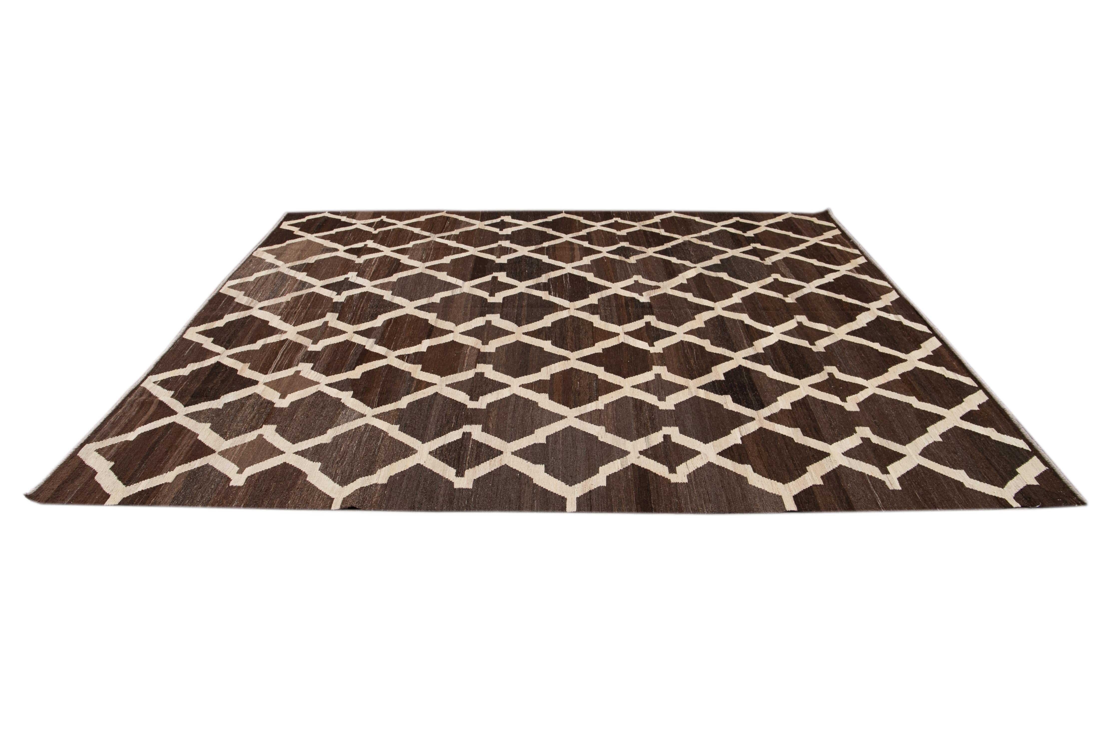 21st Century Modern Abstract Kilim Wool Rug For Sale 9