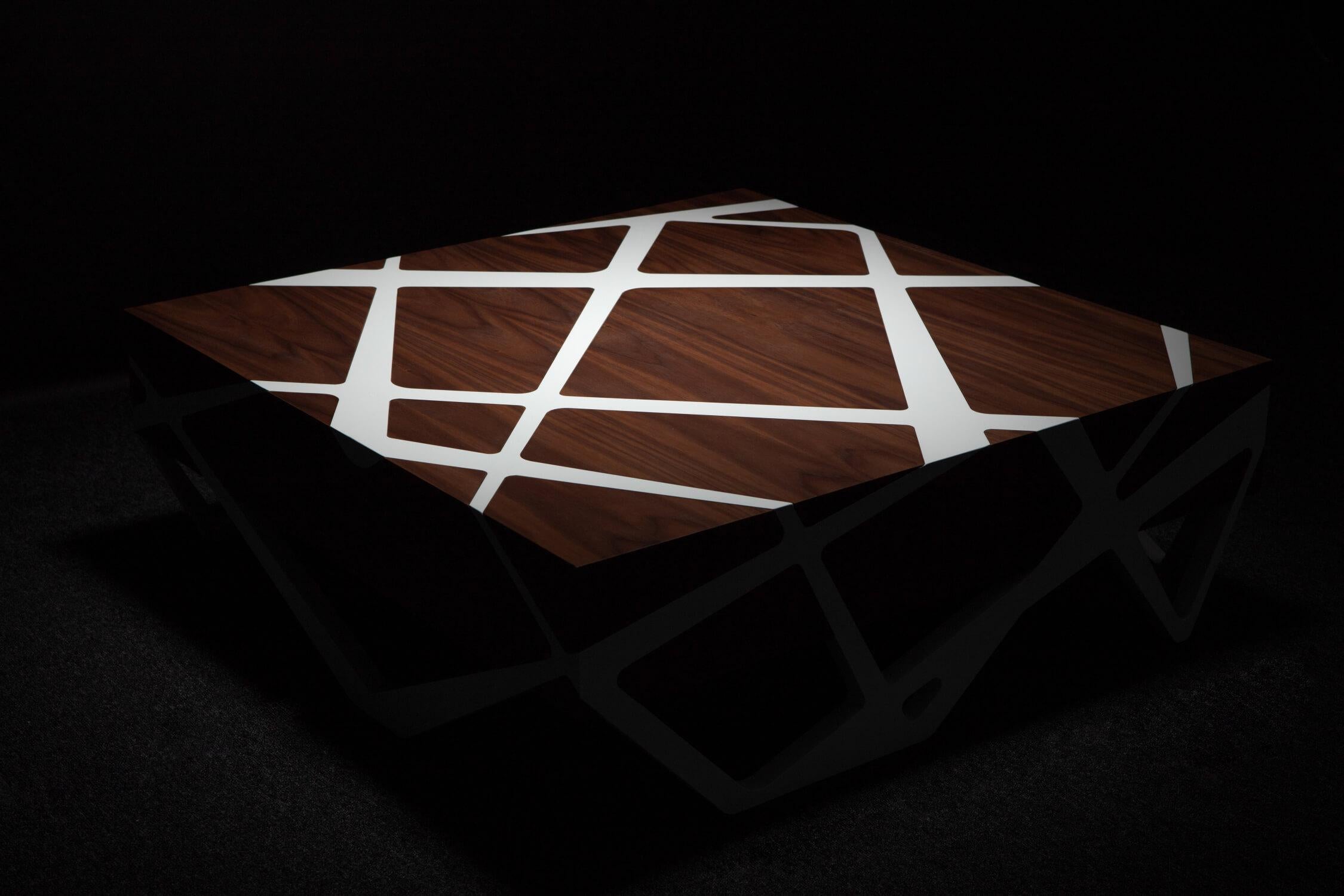 XXIe siècle et contemporain Table basse carrée d'appoint organique et moderne en bois teinté blanc laqué en vente