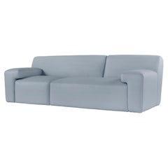 Modernes Almourol-Sofa, hellblaues Leder, handgefertigt in Portugal von Greenapple