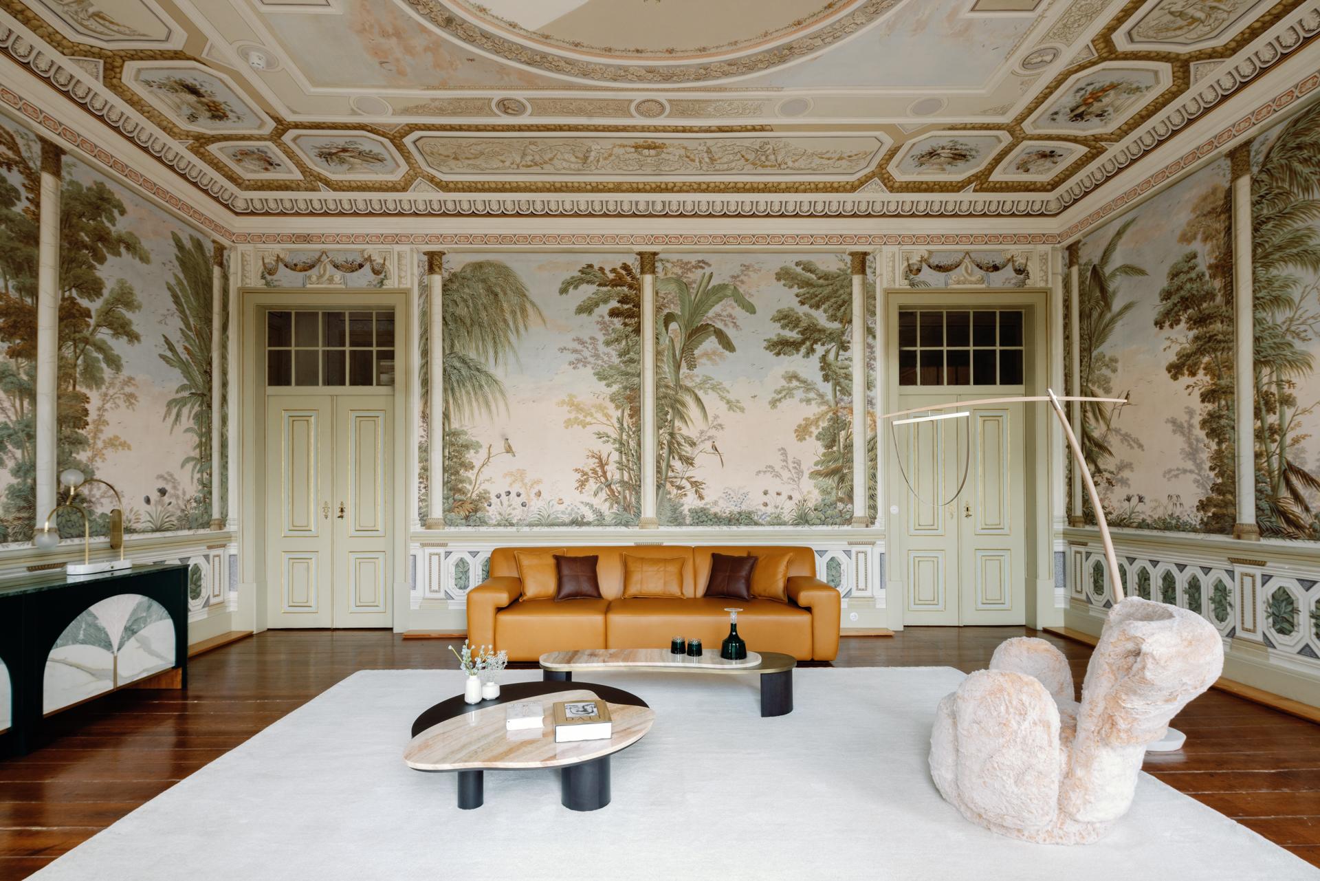 Modernes Almourol-Sofa, Kamelfarbenes italienisches Leder, handgefertigt in Portugal von Greenapple (Lackiert) im Angebot