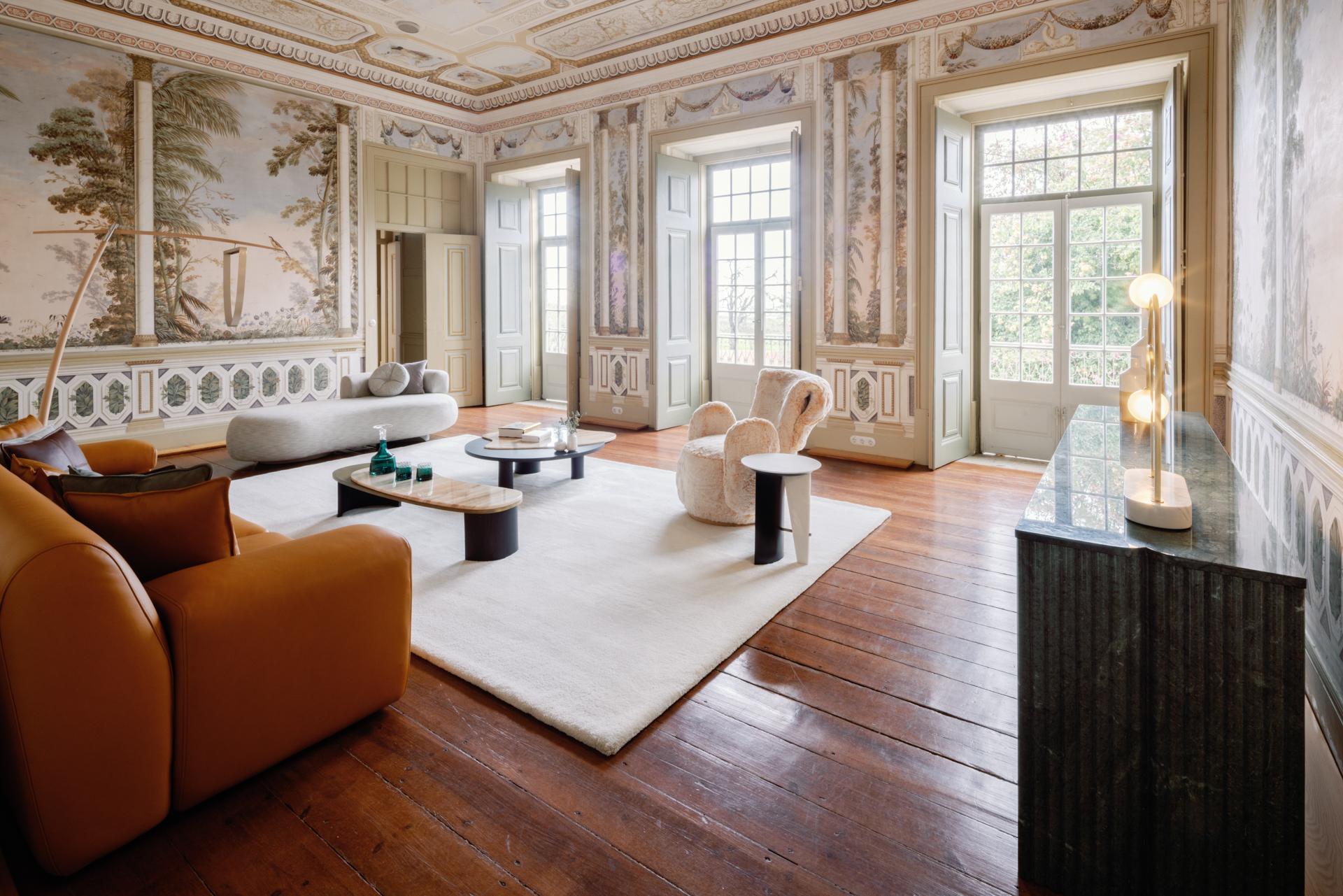 Modernes Almourol-Sofa, Kamelfarbenes italienisches Leder, handgefertigt in Portugal von Greenapple (21. Jahrhundert und zeitgenössisch) im Angebot
