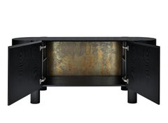 Credenza "Unique Era" in stile moderno del XXI secolo, nera, in legno, patinata, con dettagli in ottone, firmata