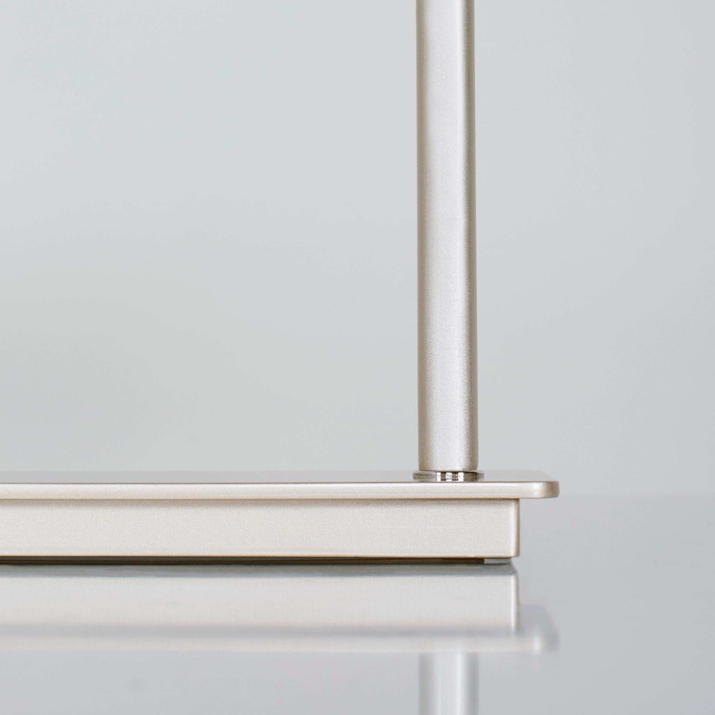 Lámpara de mesa moderna Bobo, bronce champán, hecha a mano en Portugal por Greenapple en venta 3