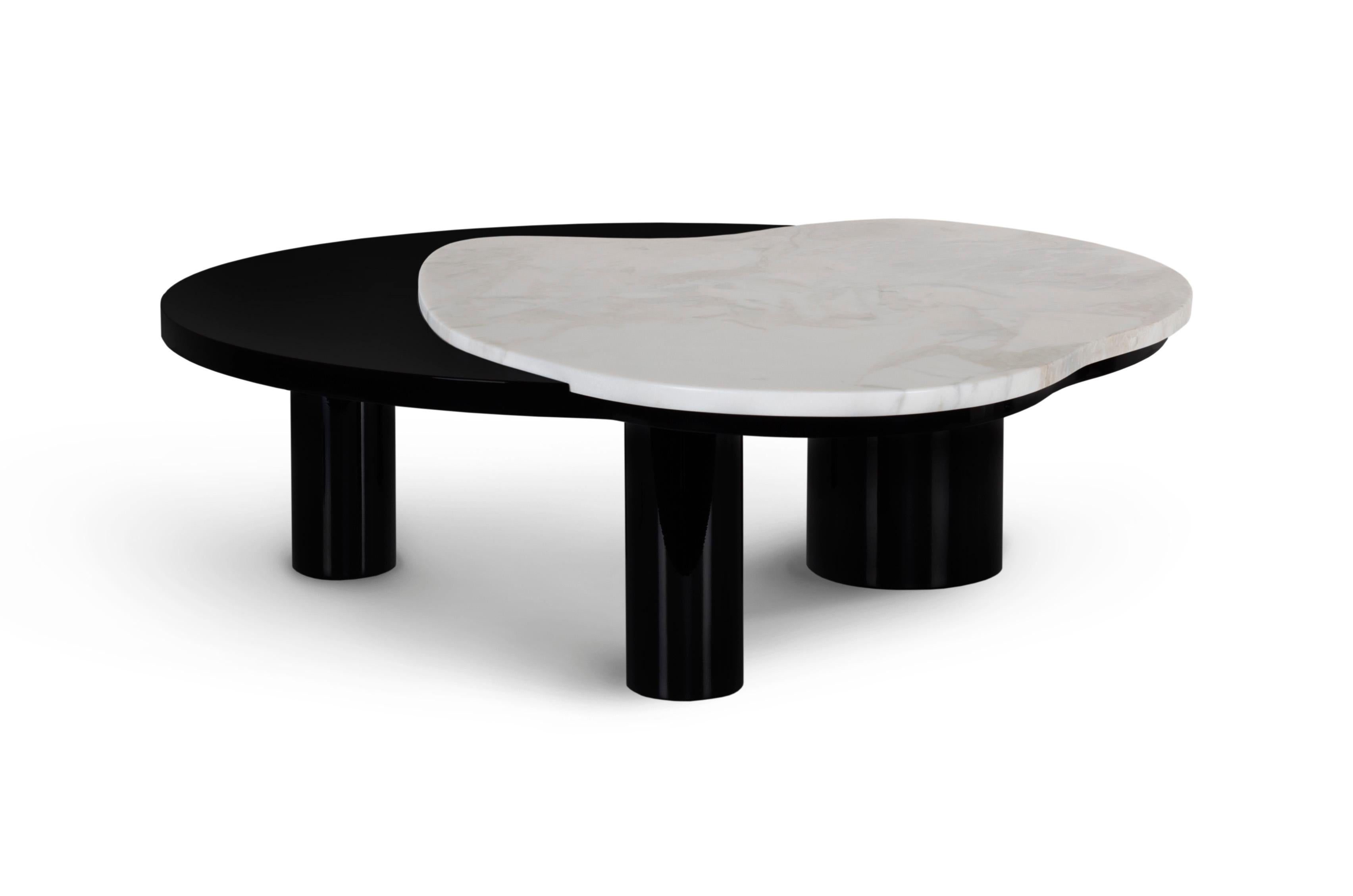 Bordeira coffee table, Contemporary Collection, Handcrafted in Portugal - Europe by Greenapple. 

Designed by Rute Martins for the Contemporary Collection and inspired by the lines of the beautiful Bordeira beach, this low table adds a