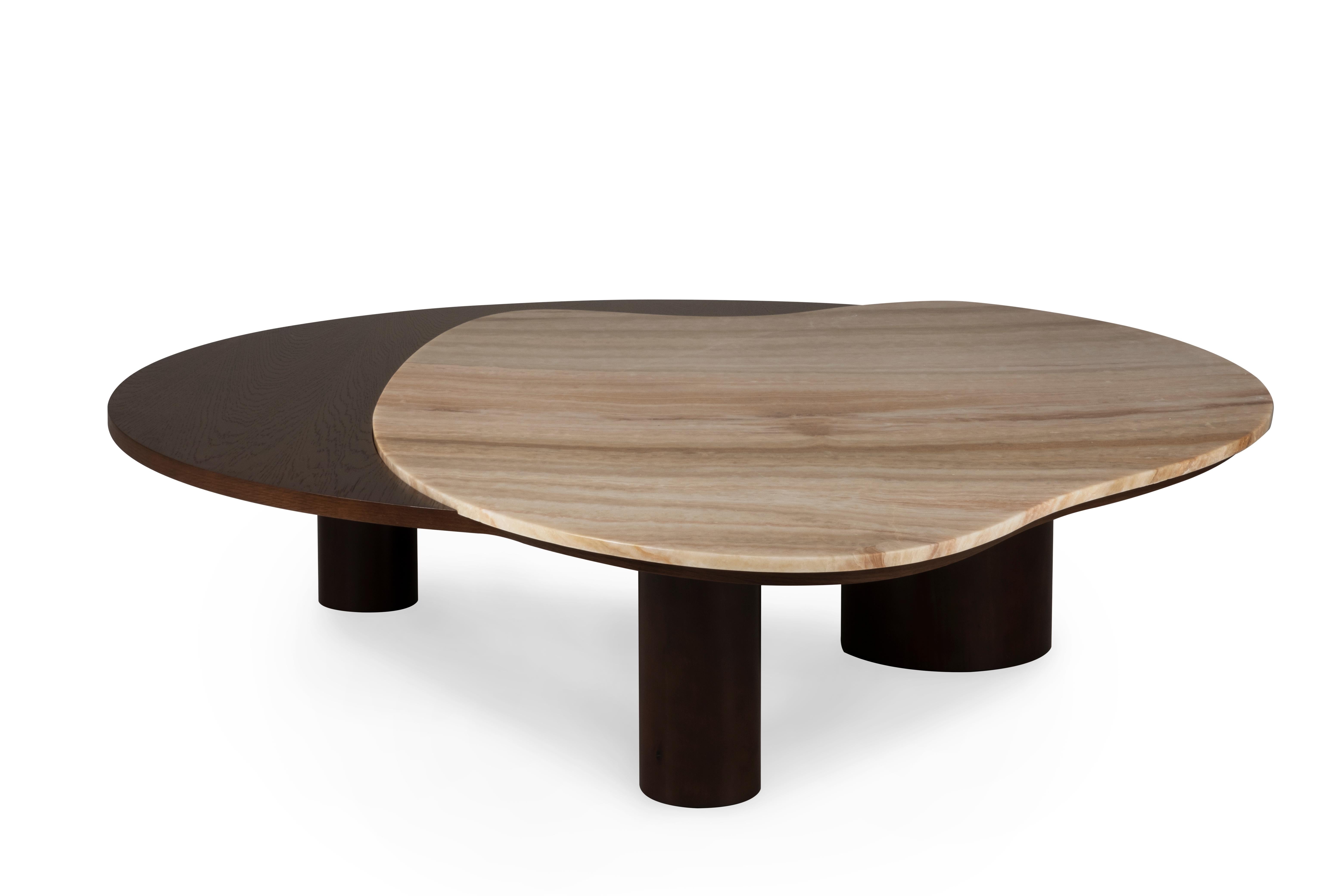 Table basse Bordeira, Collection Contemporary, Fabriquée à la main au Portugal - Europe par Greenapple.

Conçue par Rute Martins pour la Collection Contemporary, la table basse moderne Bordeira a été conçue pour ajouter l'essence de la nature à