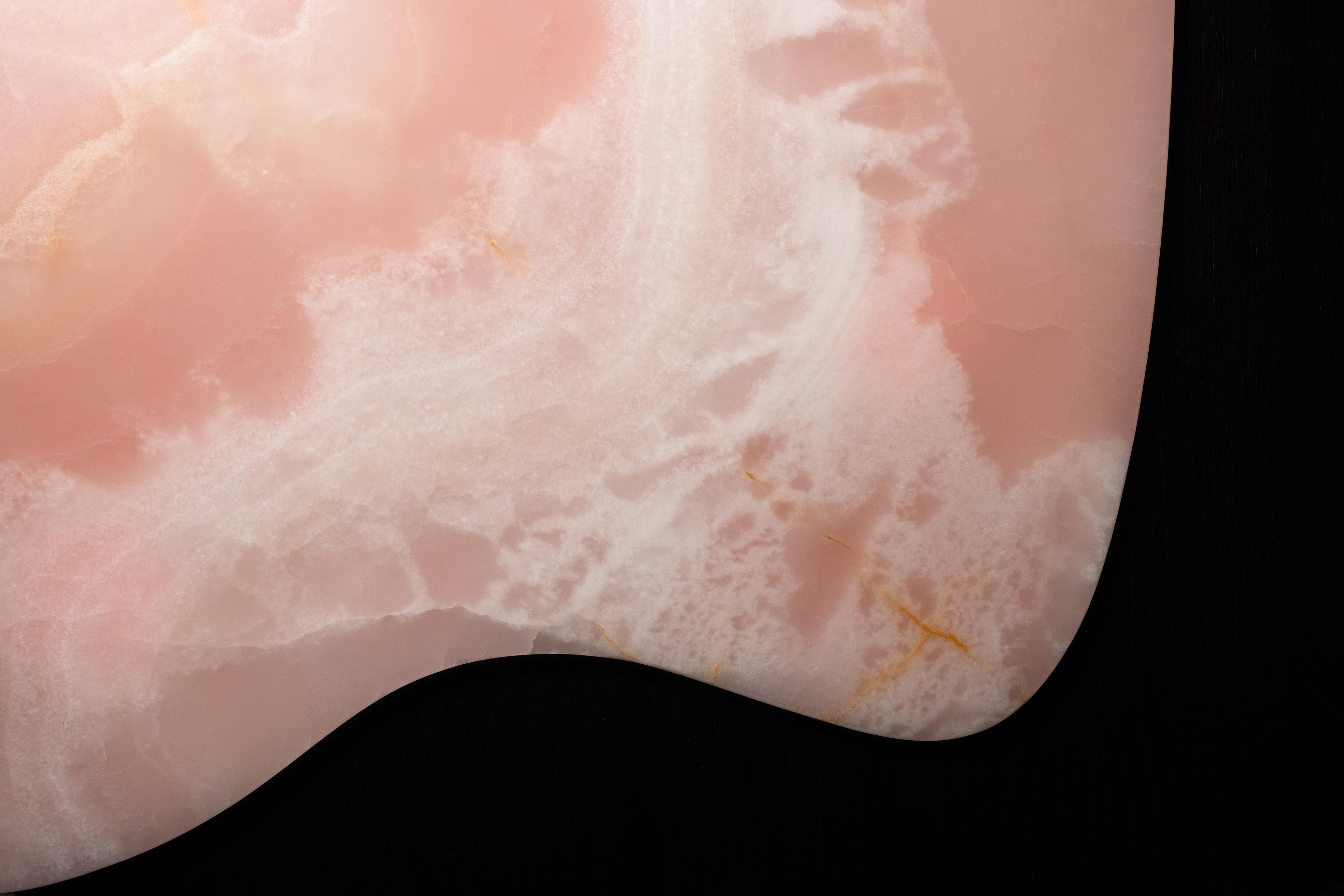 Table basse Bordeira, onyx rose, fabriquée à la main au Portugal par Greenapple en vente 3