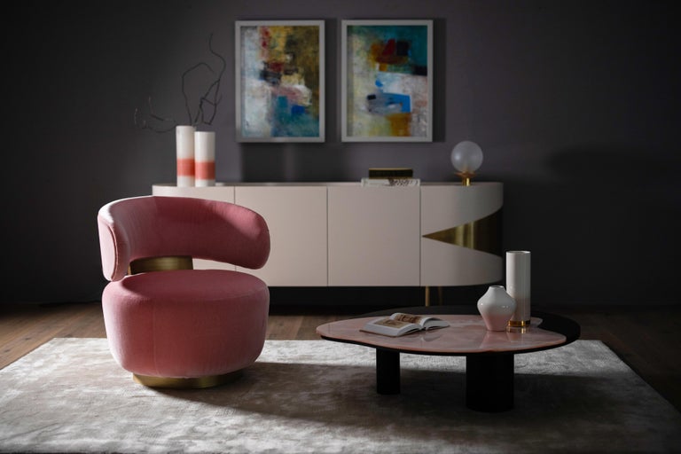 21st Century Contemporary Modern Caju Armchair Pink Velvet Handcrafted in Portugal - Europe by Greenapple.

This armchair, shaped like a cashew, adds warmth and a sophisticated vintage look to any living room. A minimalist but elegant armchair whose