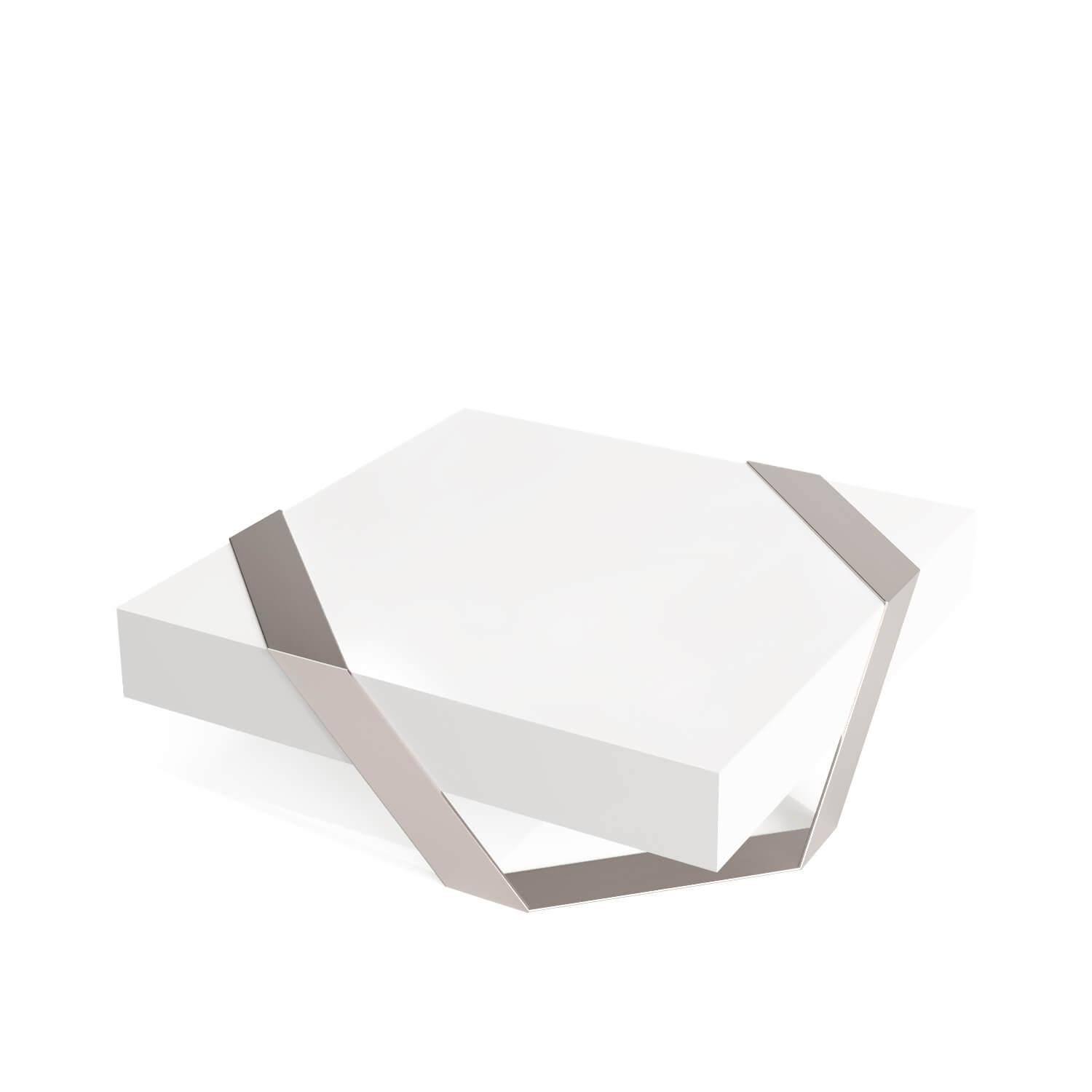 Modern Minimalistischer Quadratischer Couchtisch Weißer Lack Gebürsteter Edelstahl (Moderne) im Angebot