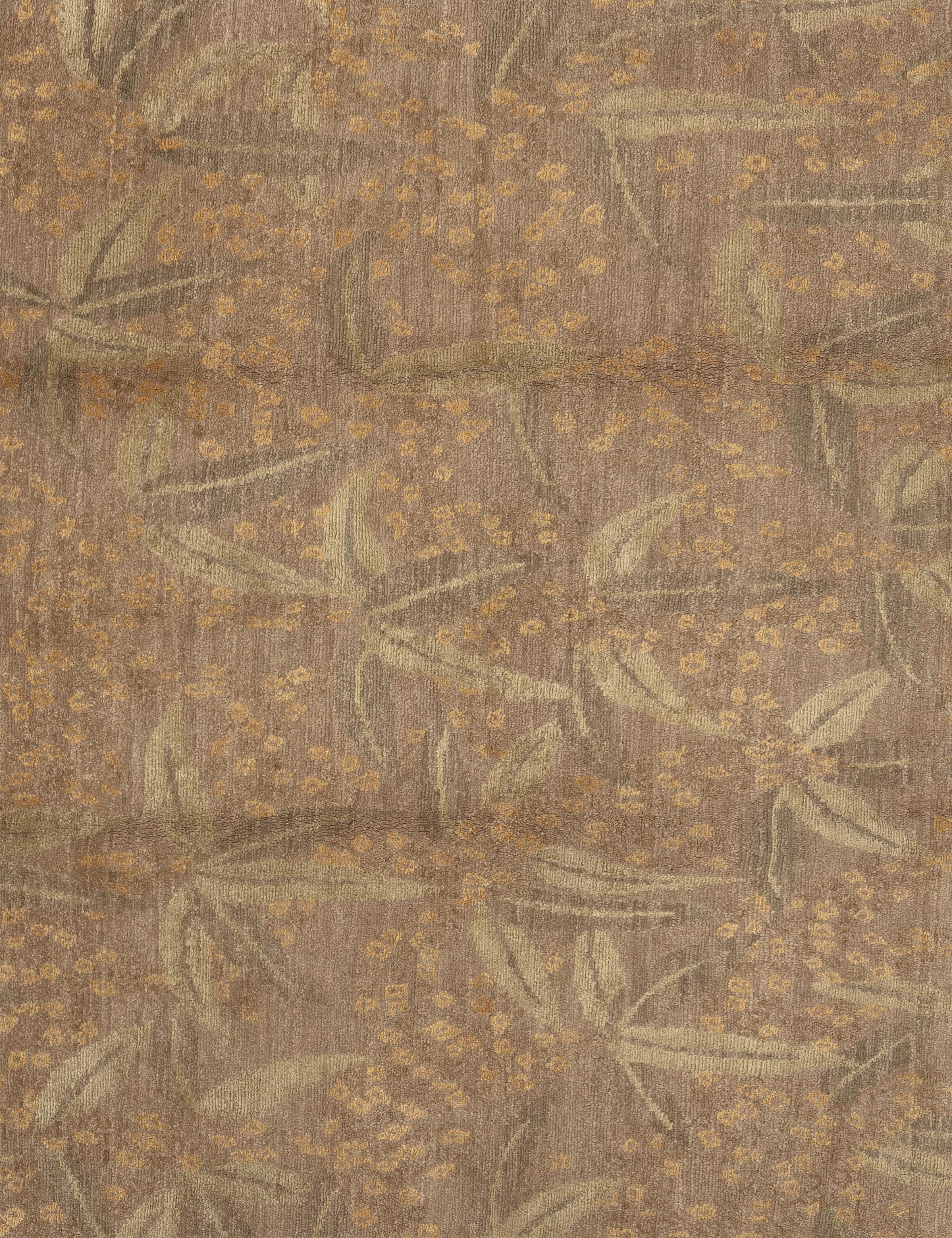 Betreten Sie das Reich des modernen Luxus mit diesem zeitgenössischen Teppich, einer Verschmelzung von Kunstfertigkeit und Innovation. Das Design mit klaren Linien und kühnen geometrischen Mustern verleiht jedem Raum einen Hauch von Raffinesse. Aus