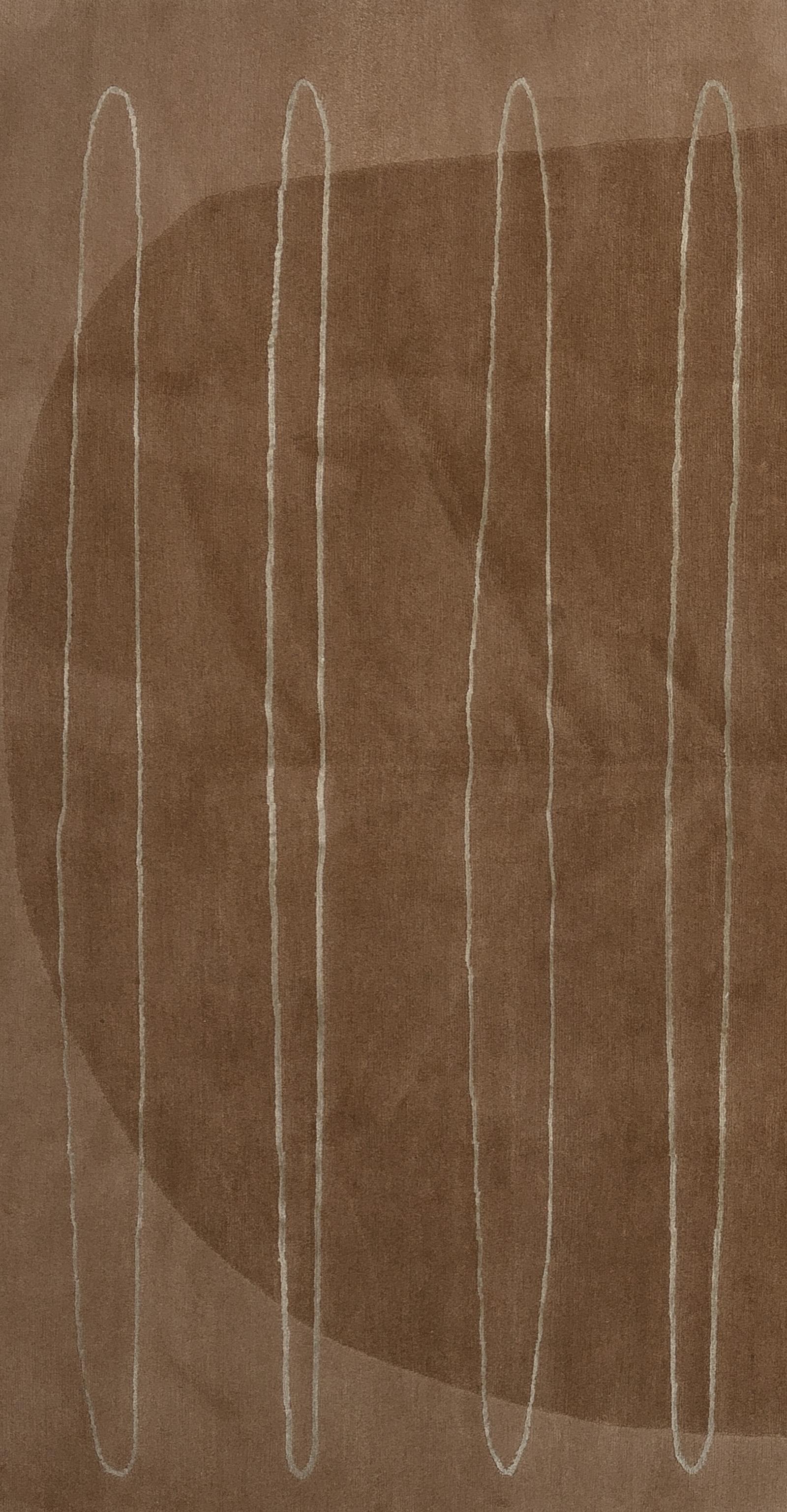 Wir stellen Ihnen unseren exquisiten zeitgenössischen Teppich vor, ein wahres Zeugnis der Kunstfertigkeit und des handwerklichen Könnens der Meisterweber in Nepal. Dieser mit Präzision und Leidenschaft gefertigte Teppich ist mehr als nur ein