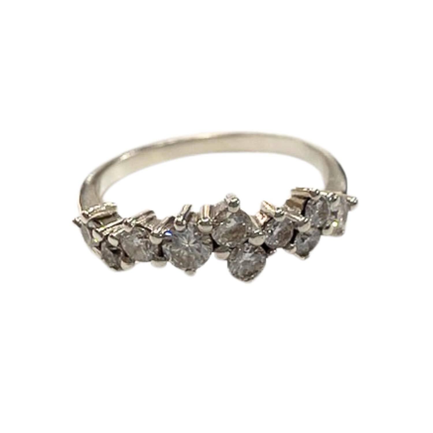 Diamant moderne du 21e siècle en or 18 carats  Bague Pour femmes en vente