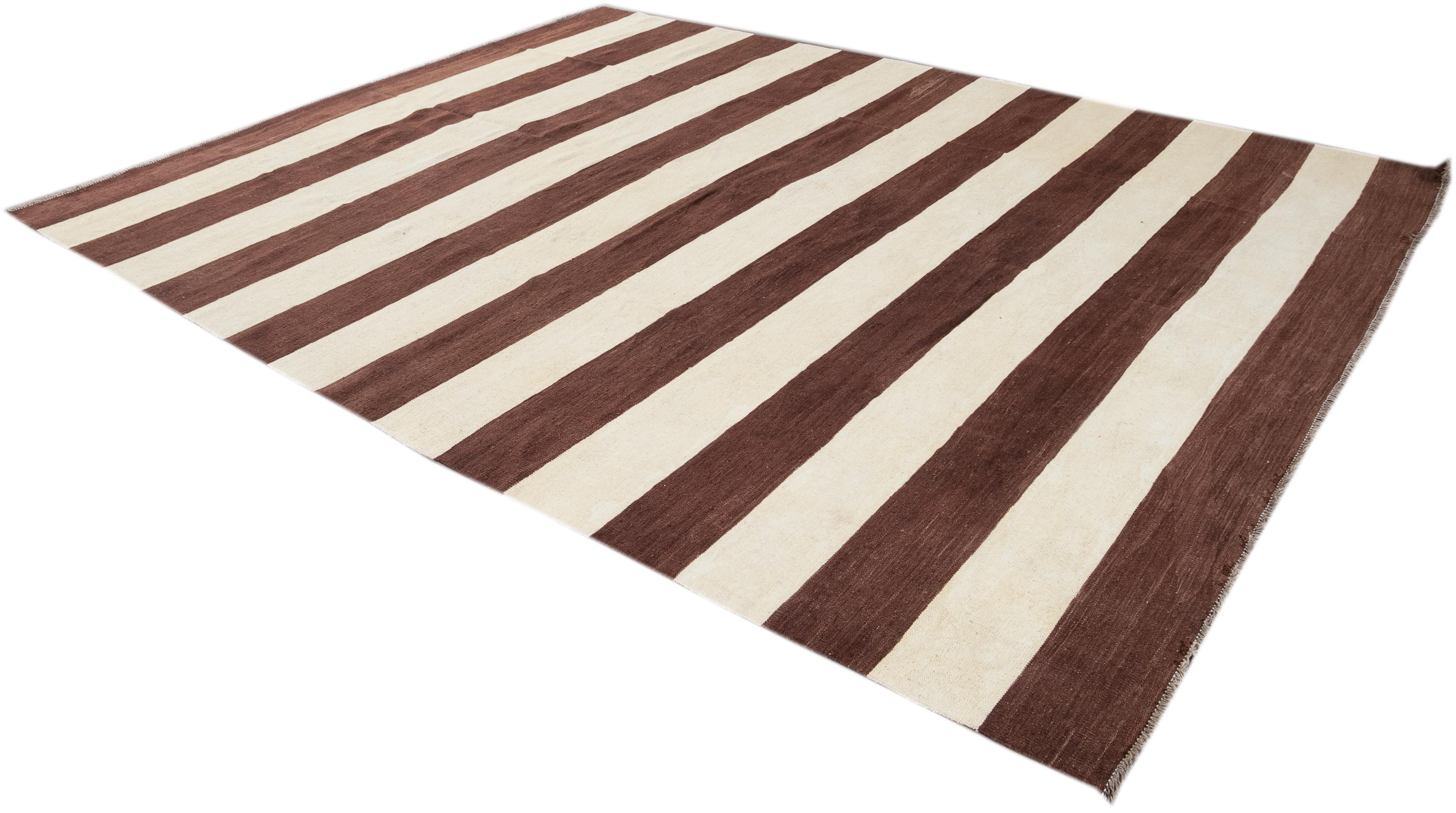21st Century Modern Flat-Weave Kilim Rug In Excellent Condition For Sale In Norwalk, CT