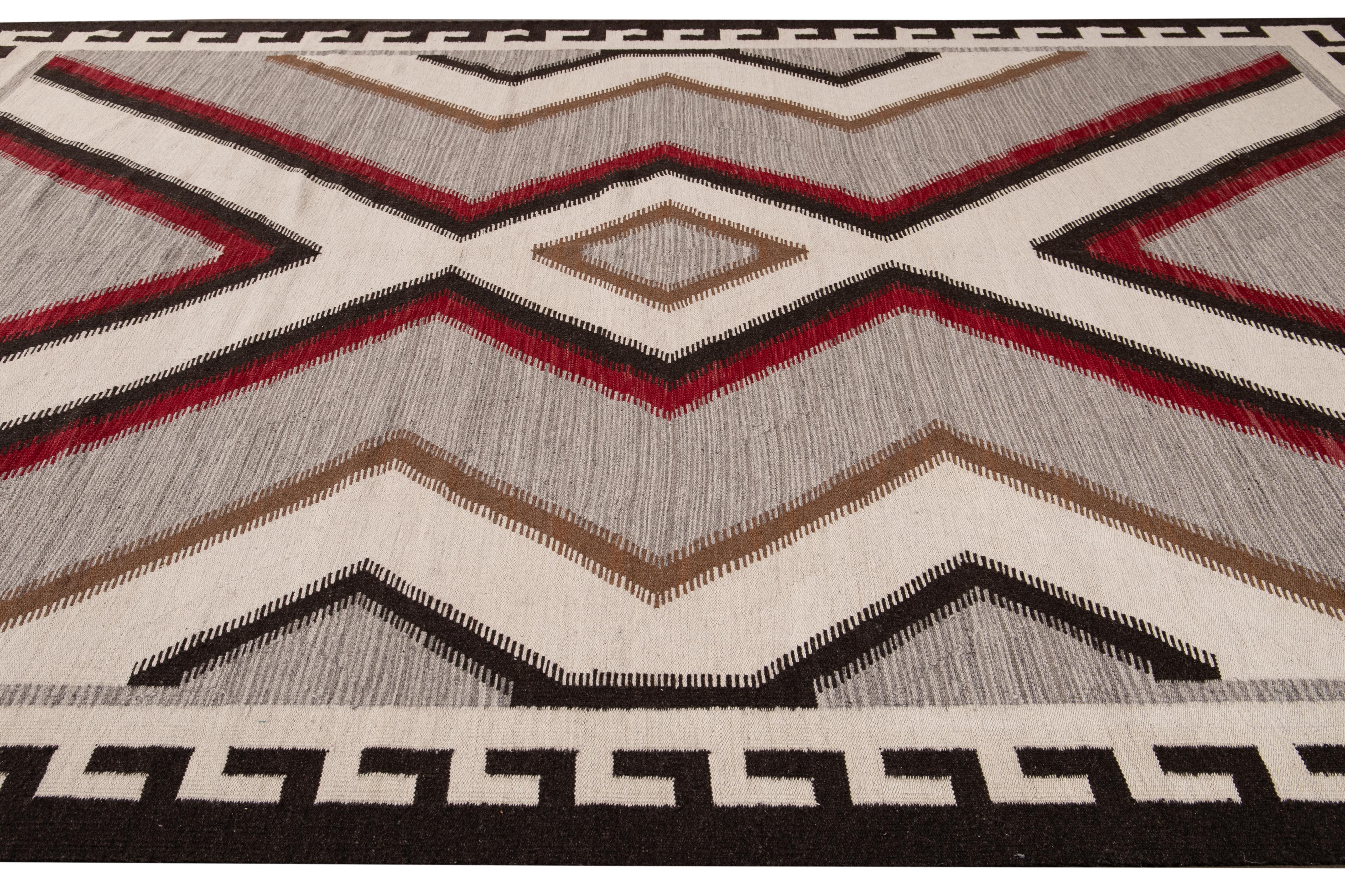 21st Century Modern Flat-Weave Navajo Style Wool Rug For Sale 4