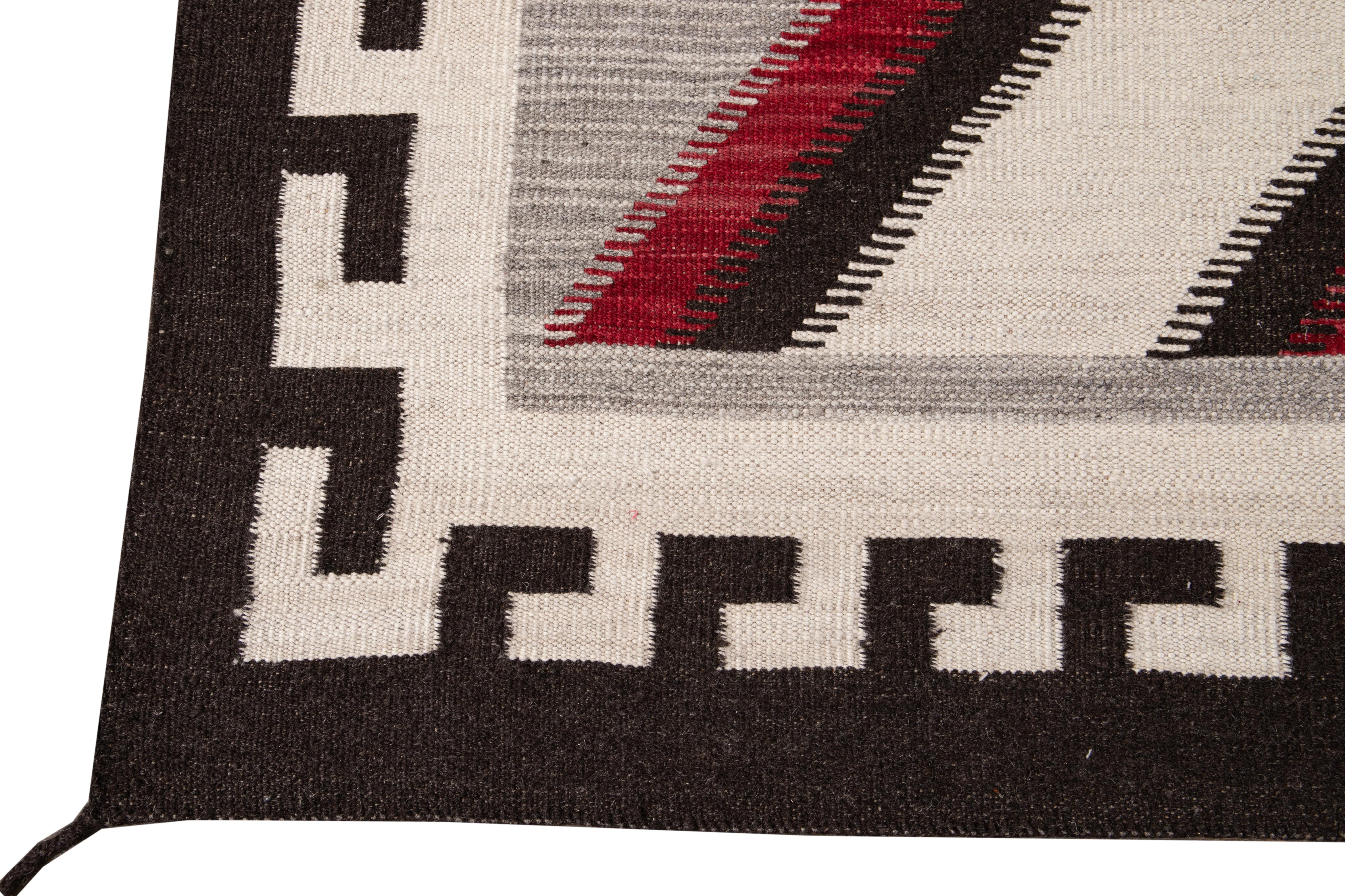 21st Century Modern Flat-Weave Navajo Style Wool Rug For Sale 7