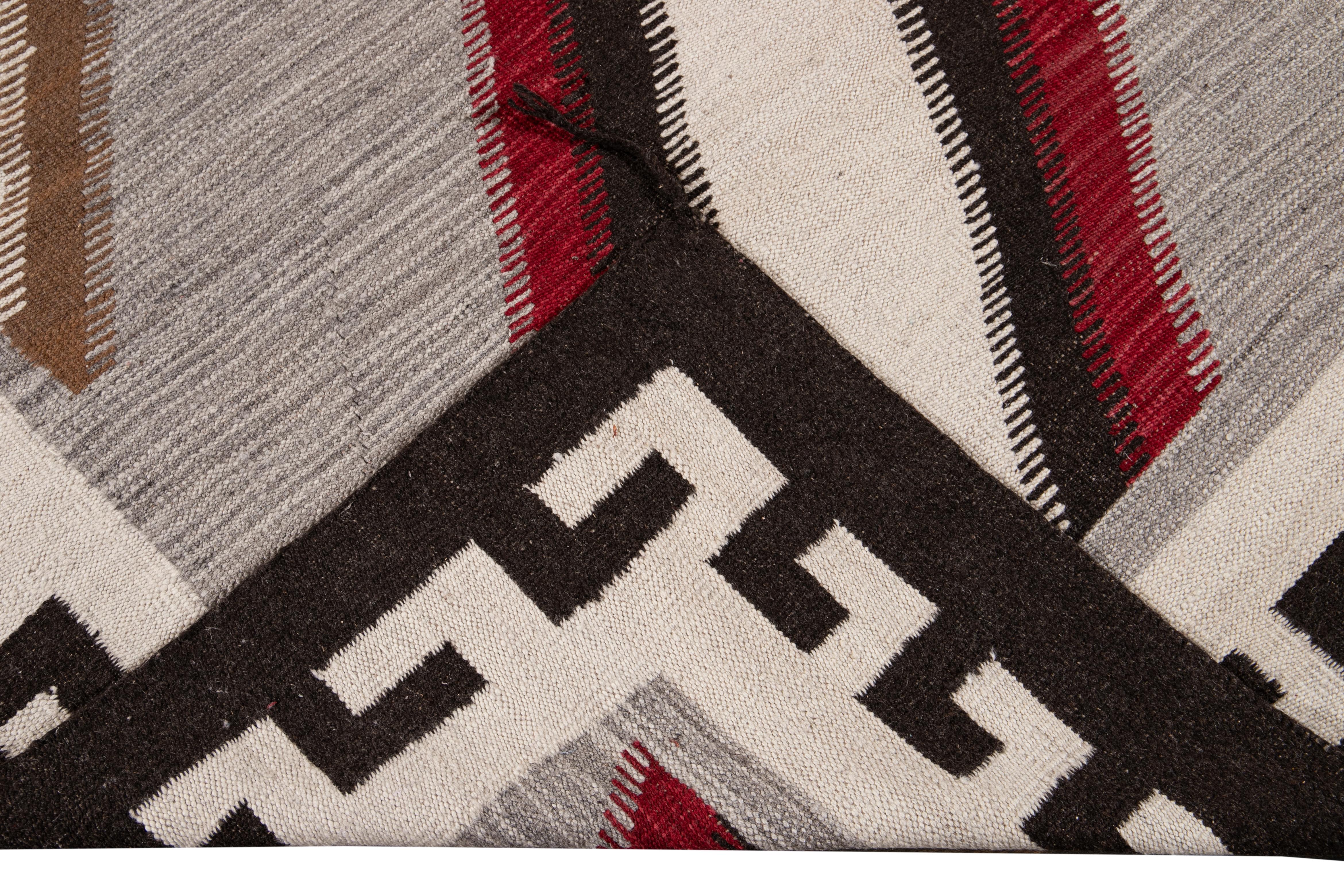 Hand-Woven 21st Century Modern Flat-Weave Navajo Style Wool Rug For Sale
