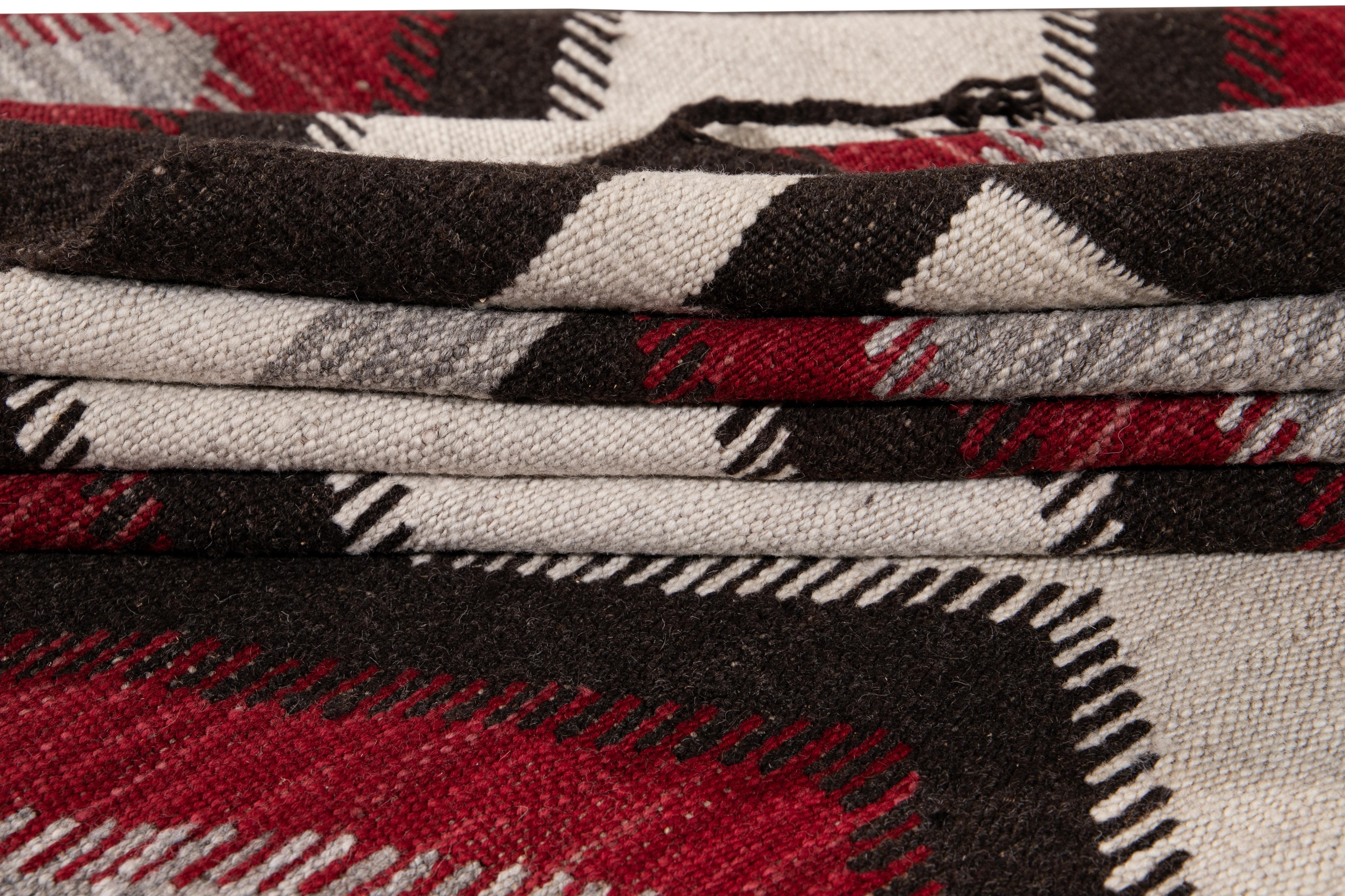 21st Century Modern Flat-Weave Navajo Style Wool Rug In New Condition For Sale In Norwalk, CT