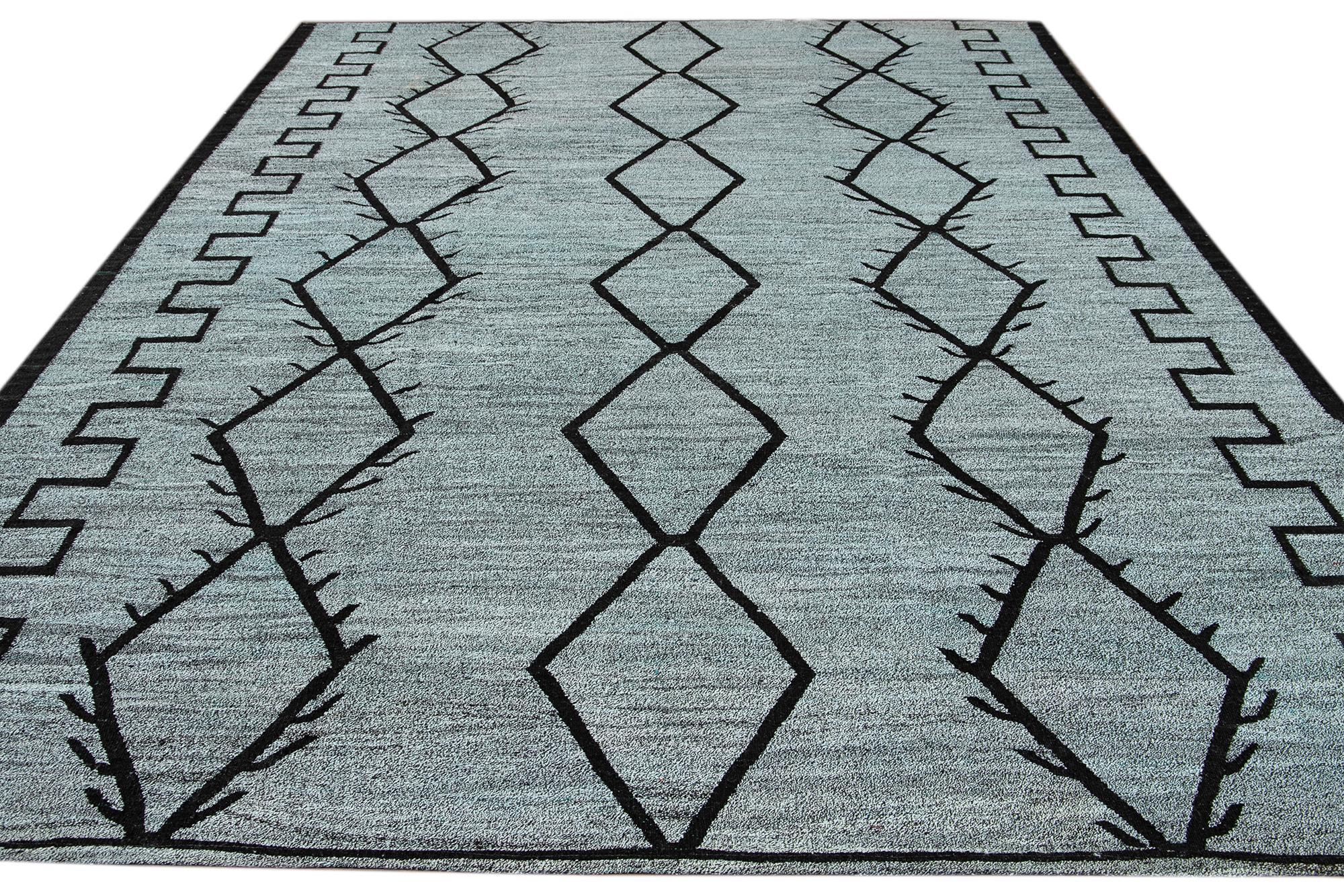 21st Century Modern Flat-Weave Wool Kilim Rug For Sale 11