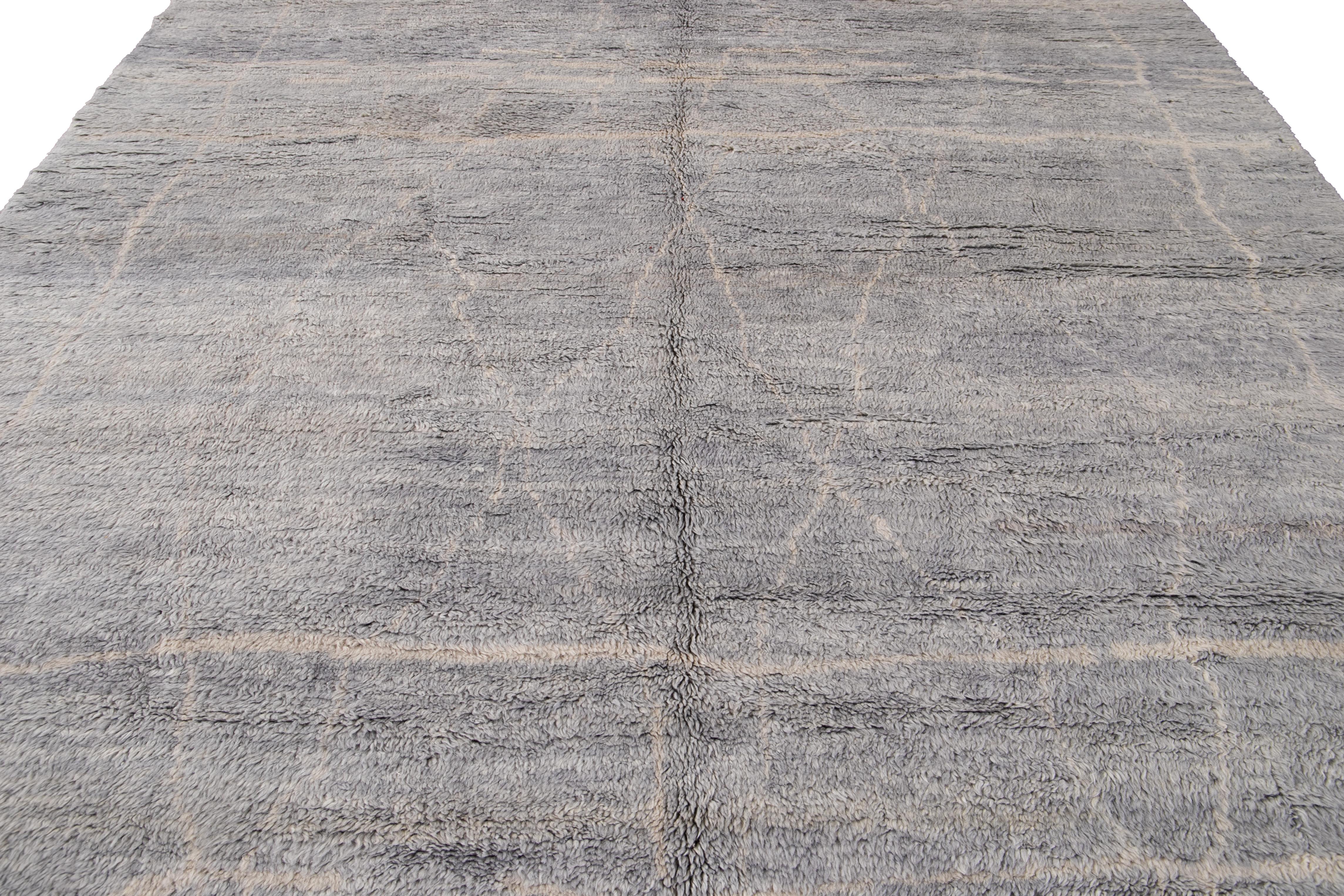 21st Century Modern Gray Moroccan Wool Rug For Sale 5