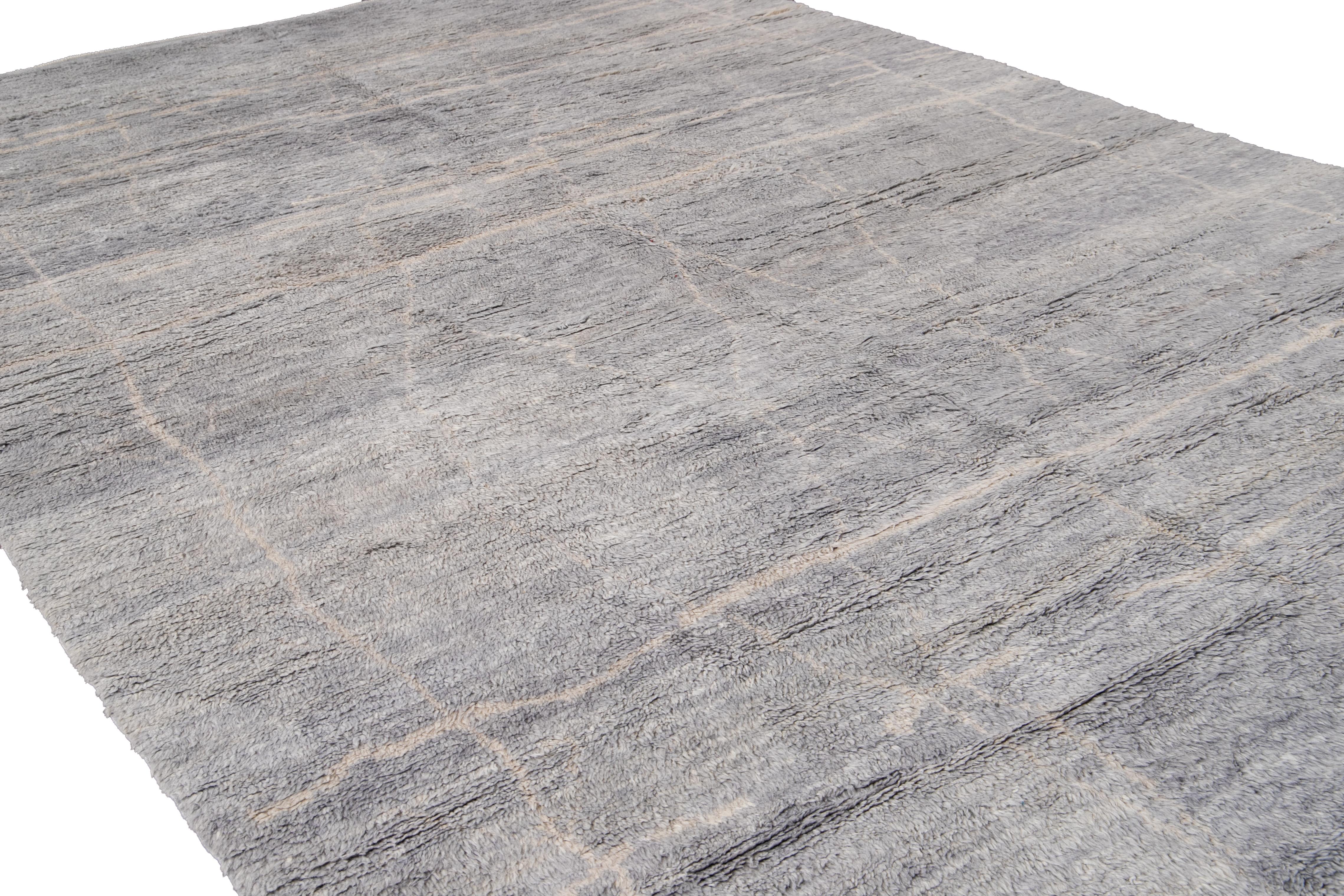 21st Century Modern Gray Moroccan Wool Rug For Sale 8
