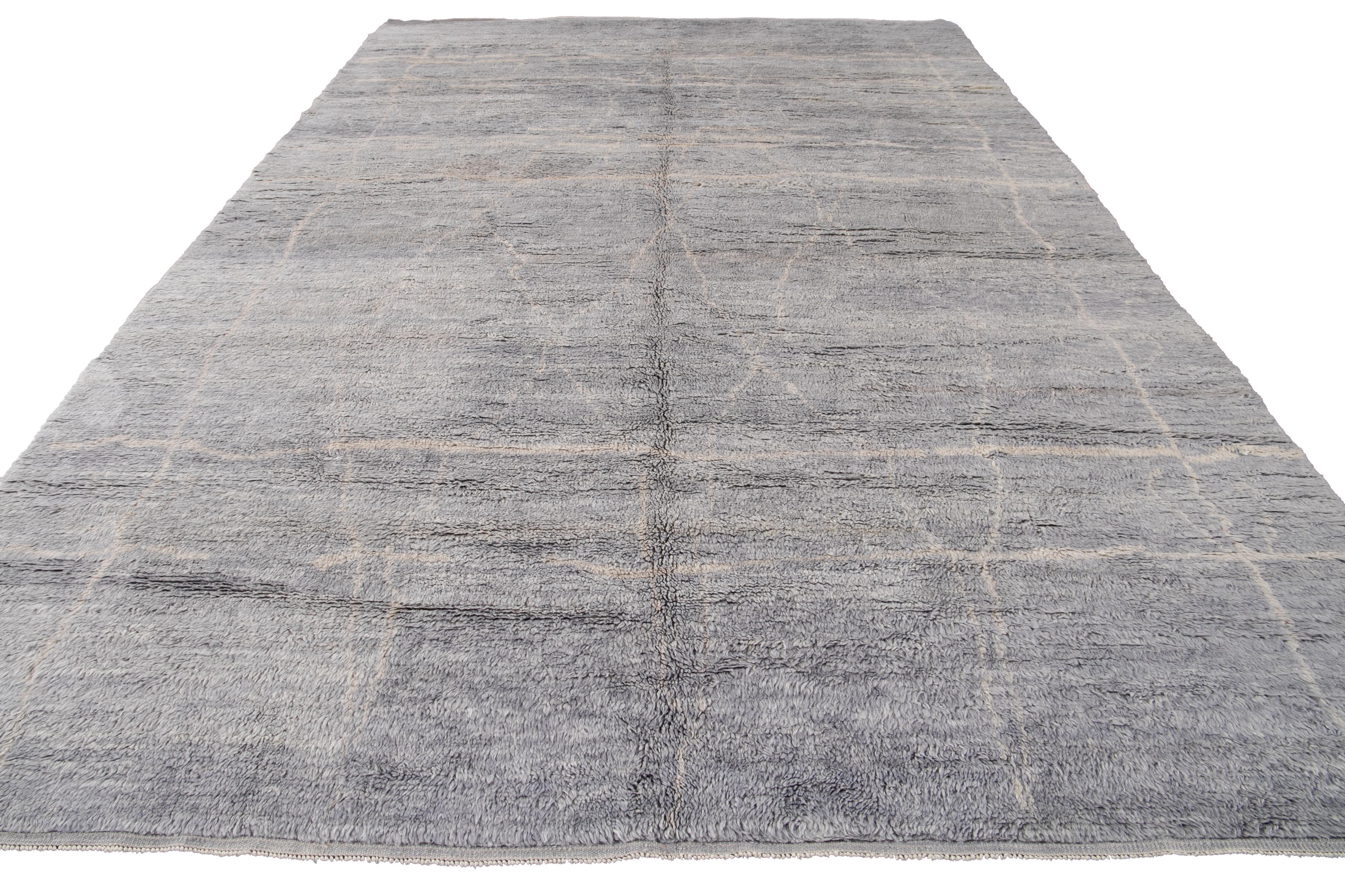 21st Century Modern Gray Moroccan Wool Rug For Sale 10