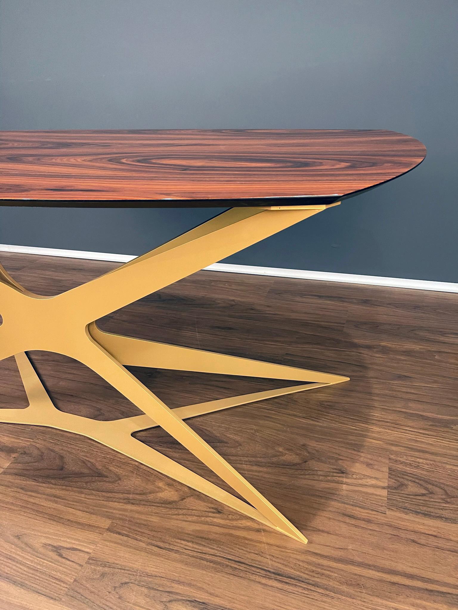 Modern Home Office Writing Desk in High-Gloss Ironwood and Gold Lacquered Steel For Sale 1