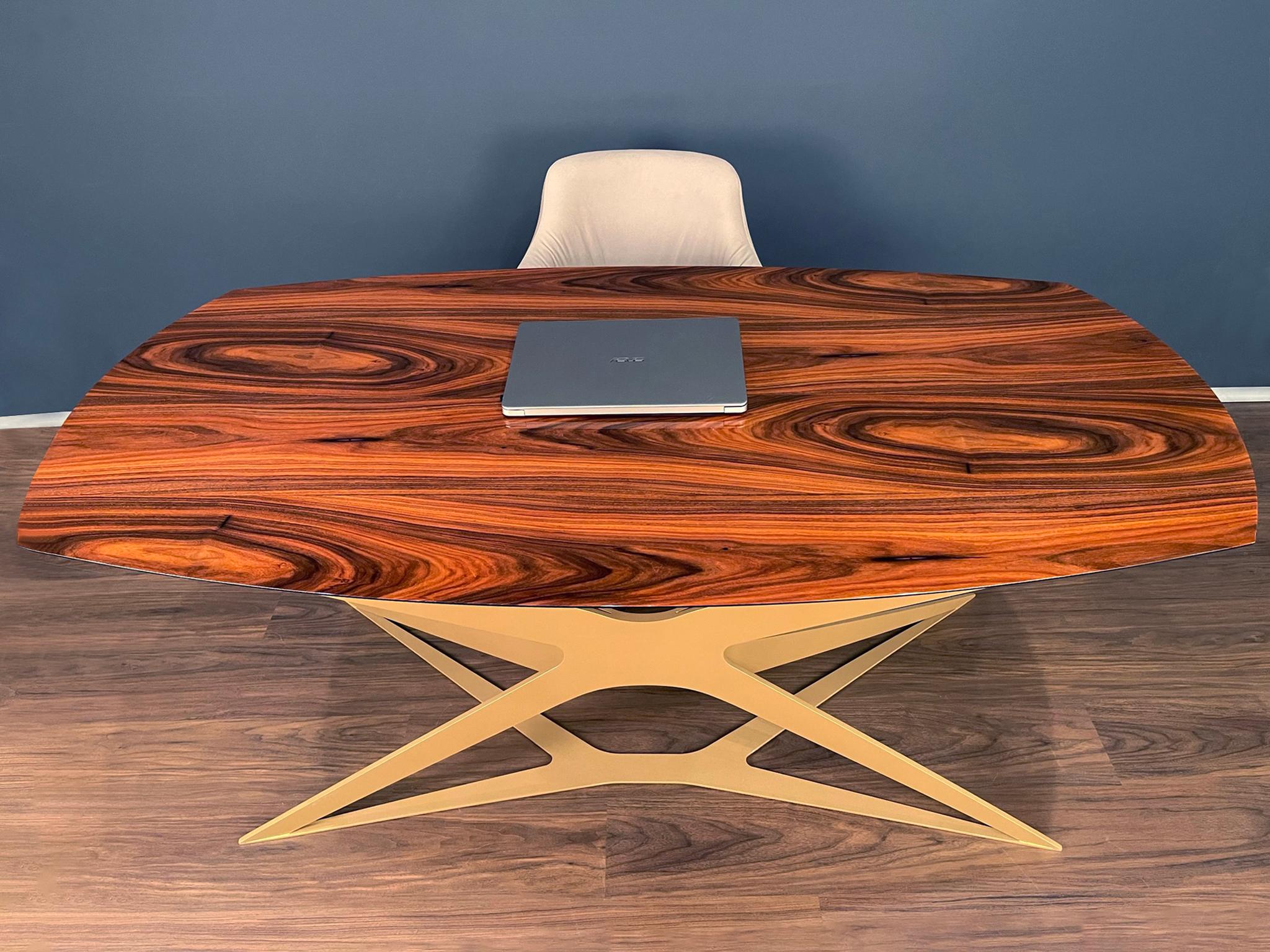 Modern Home Office Writing Desk in High-Gloss Ironwood and Gold Lacquered Steel For Sale 4
