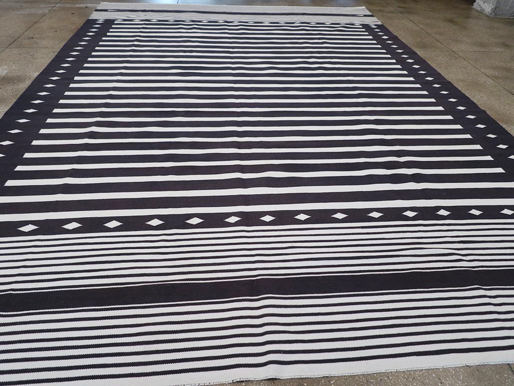 Contemporary 21st Century Modern Indian Flatweave Dhurrie Large Room Size Carpet For Sale