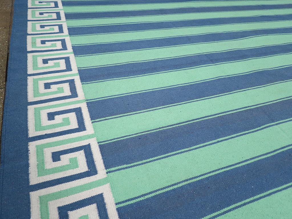 Kilim Tappeto indiano moderno del 21° secolo a trama piatta Dhurrie Oversize in vendita