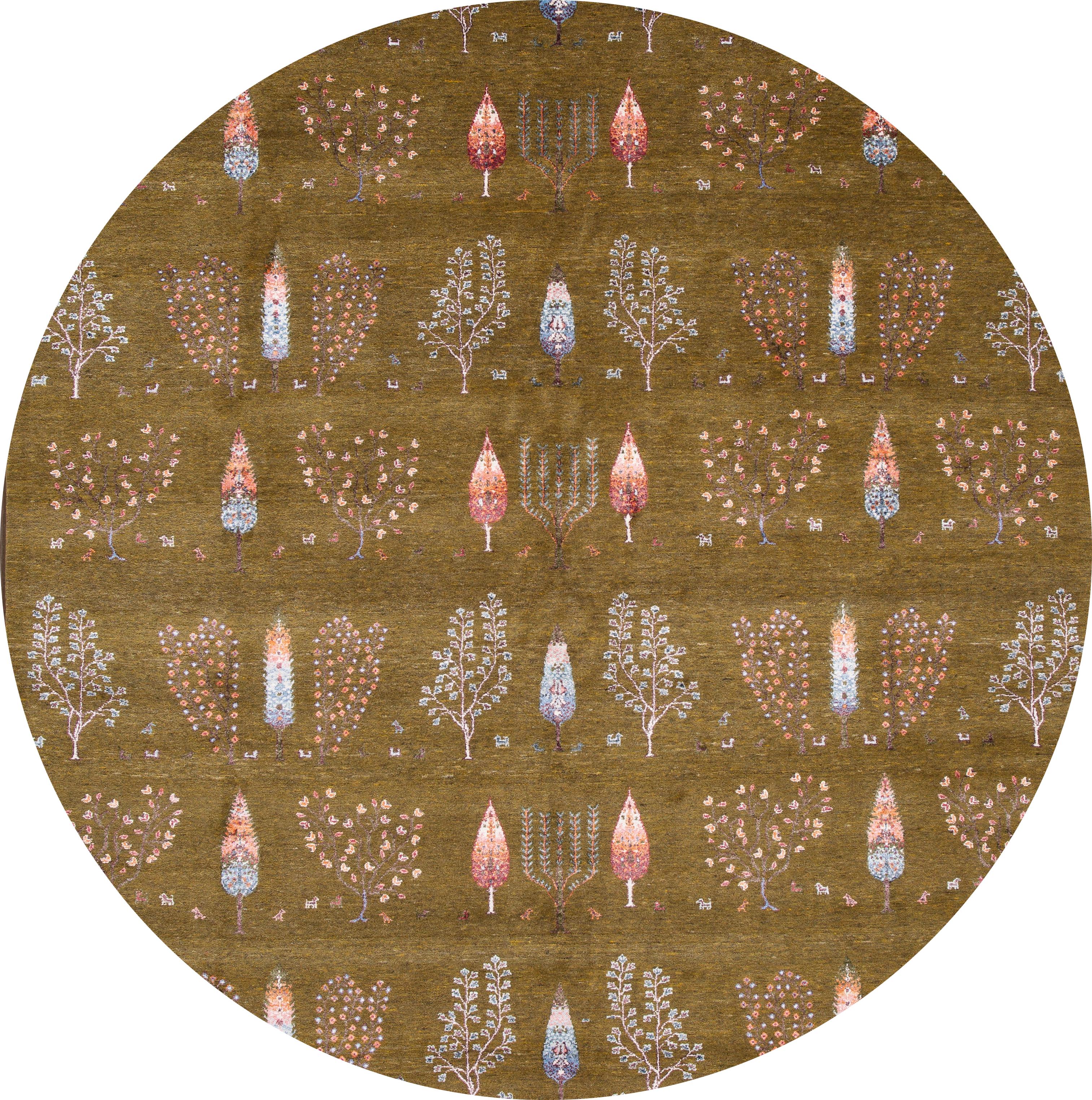 Magnifique tapis contemporain de style Gabbeh avec un champ de couleur grise et un magnifique motif multicolore. 

Ce tapis mesure 9