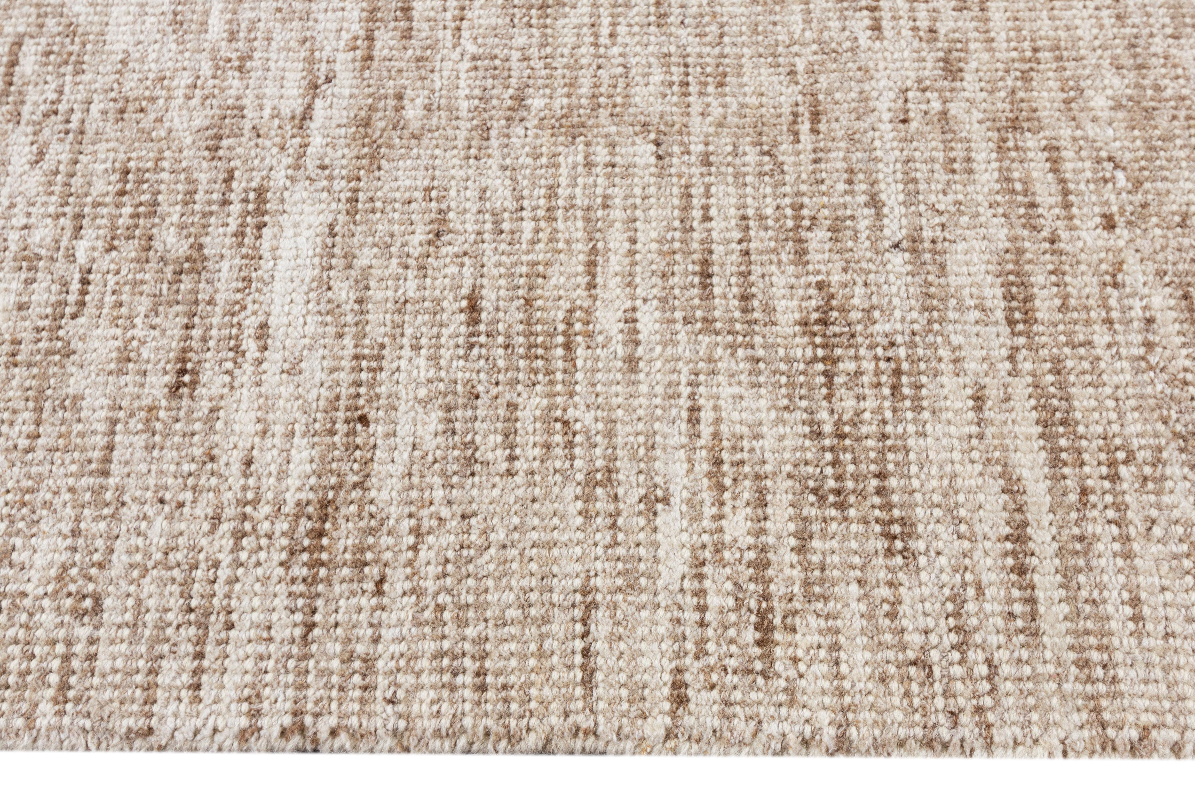 Apadana Beige Modern Bamboo/Silk Boho Handmade Rug In New Condition For Sale In Norwalk, CT