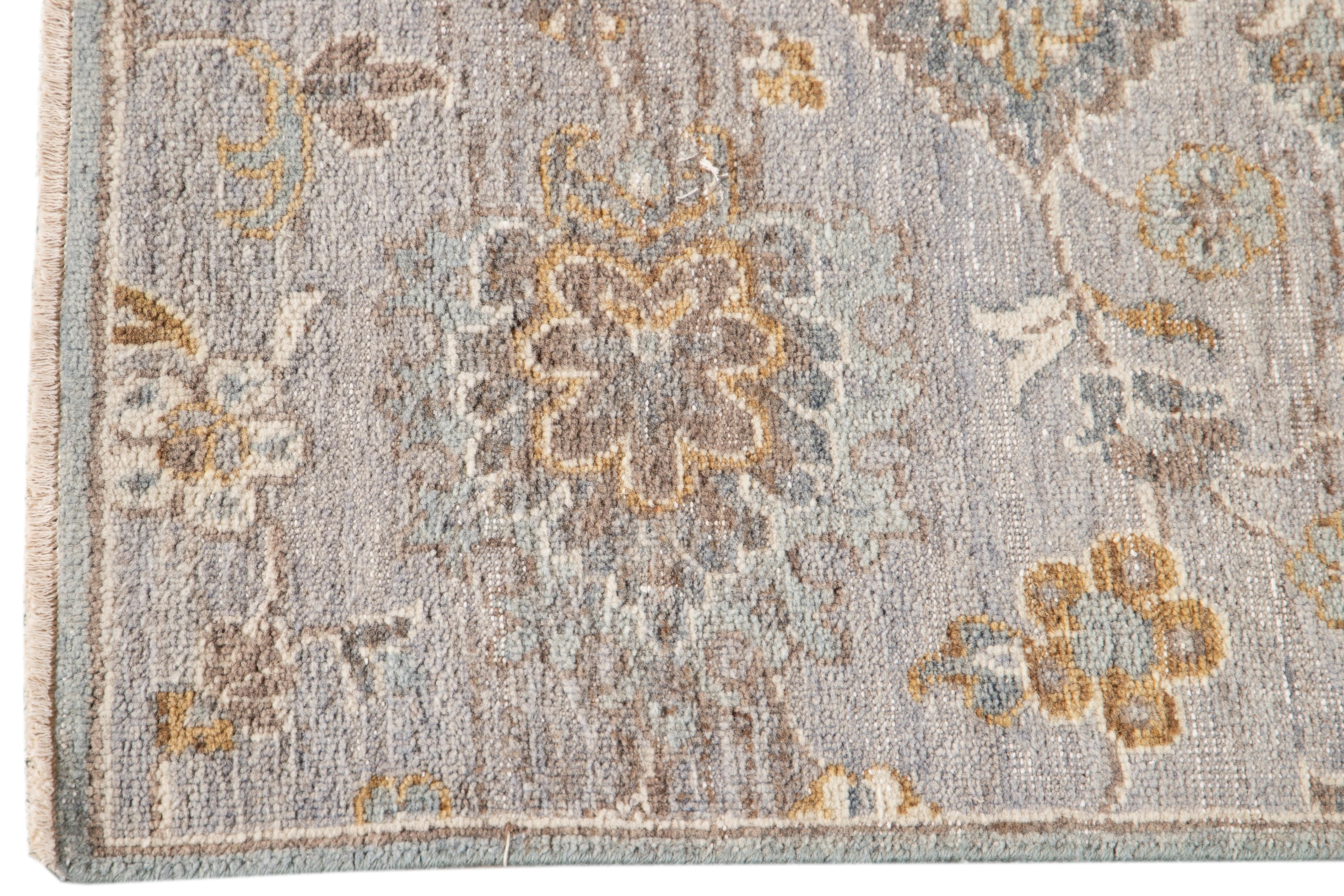 Hand-Knotted 21st Century Modern Indian Wool Rug For Sale