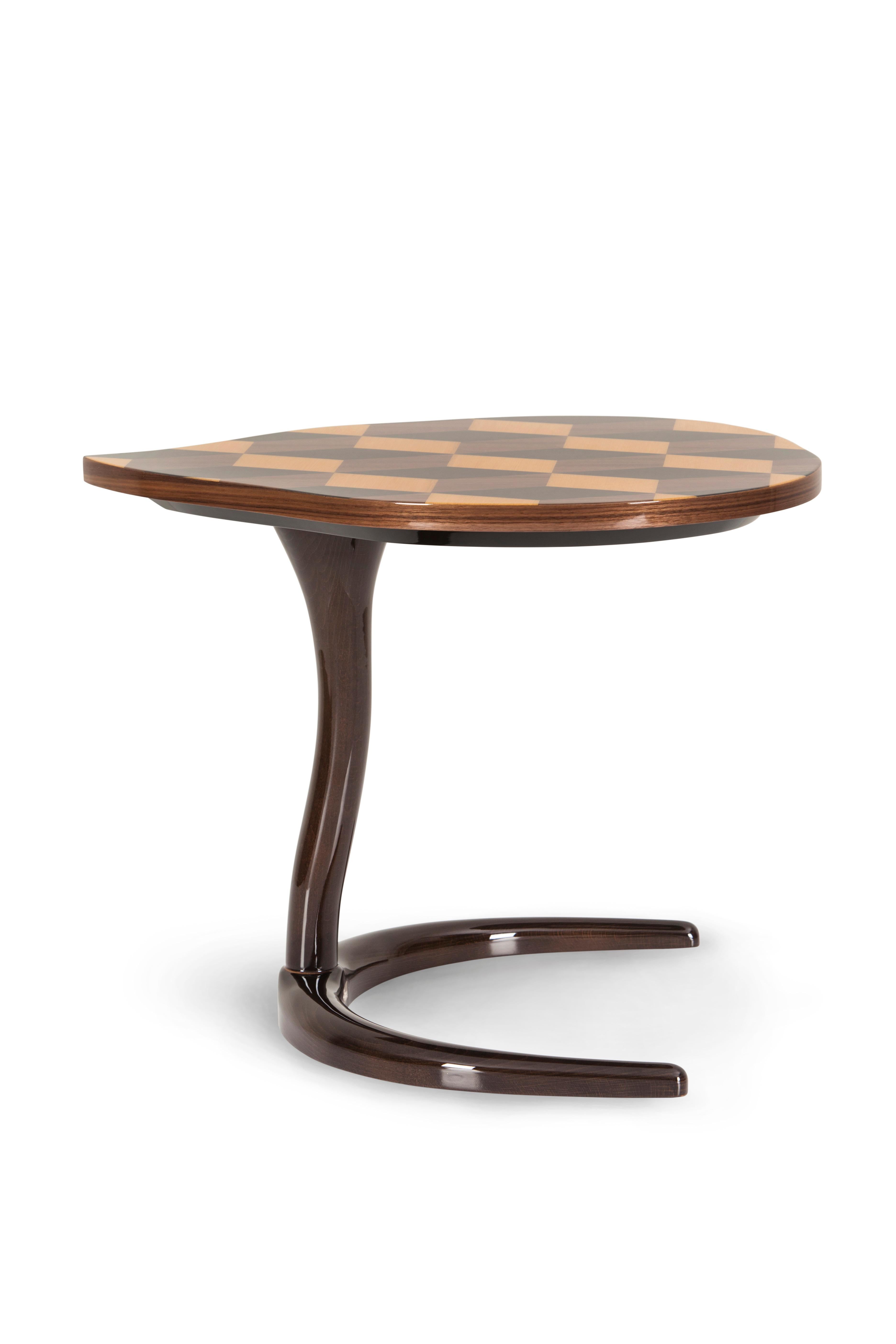 Mid-Century Modern Intarsien-Beistelltisch Infinity aus Buche, handgefertigt von Greenapple (Portugiesisch) im Angebot