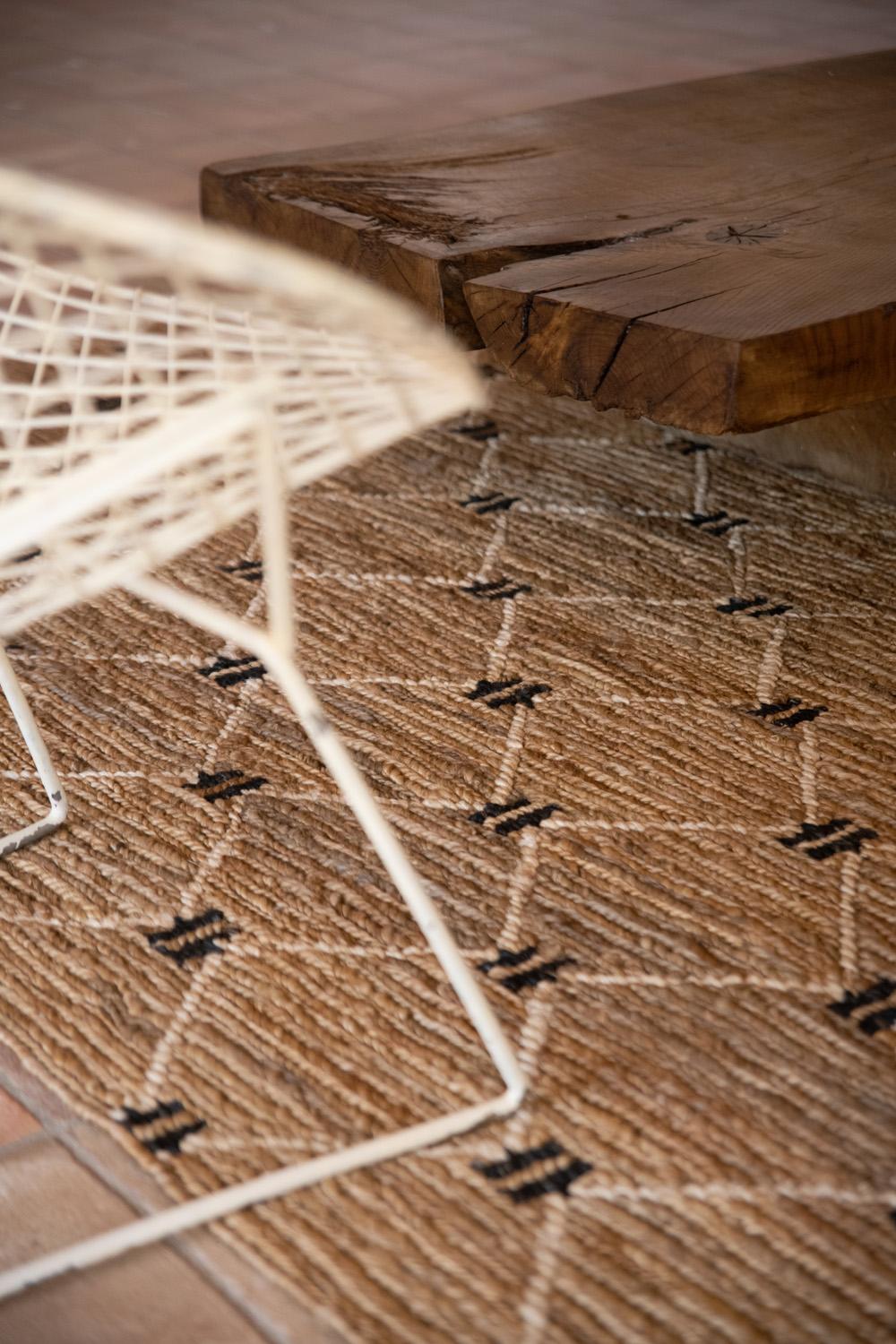 Modern Handwoven Jute Carpet Rug by Kilombo Home Natural Colors Diamonds For Sale 5