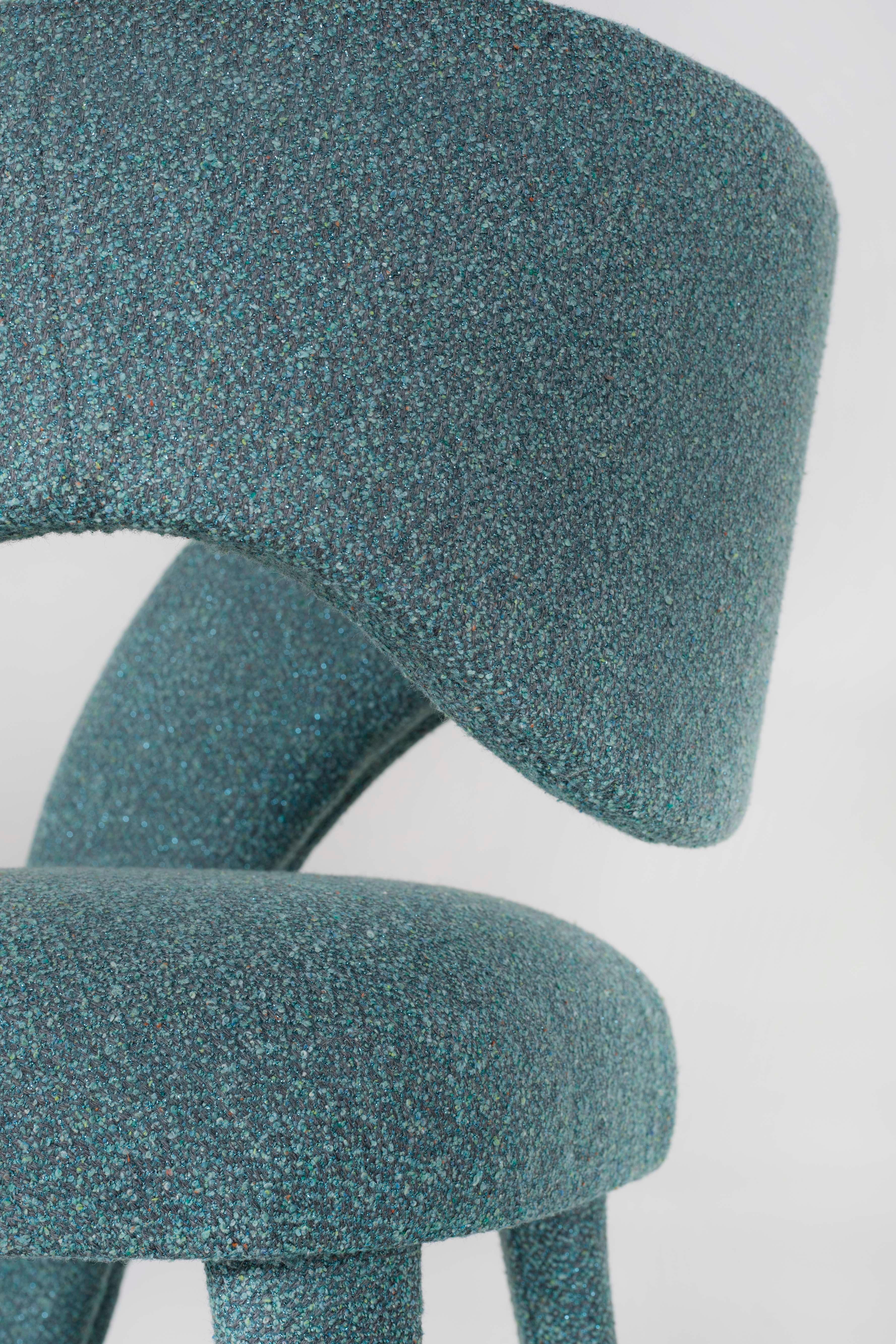 Bouclé Chaise de salle à manger Laurence, coton bleu clair, fabriquée à la main au Portugal par Greenapple en vente