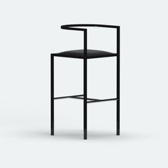 21° secolo, Moderno, Sgabello da bar Maçka, Struttura e rivestimento in metallo verniciato a polvere