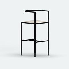 21° secolo, Moderno, Sgabello da bar Maçka, Struttura e rivestimento in metallo verniciato a polvere