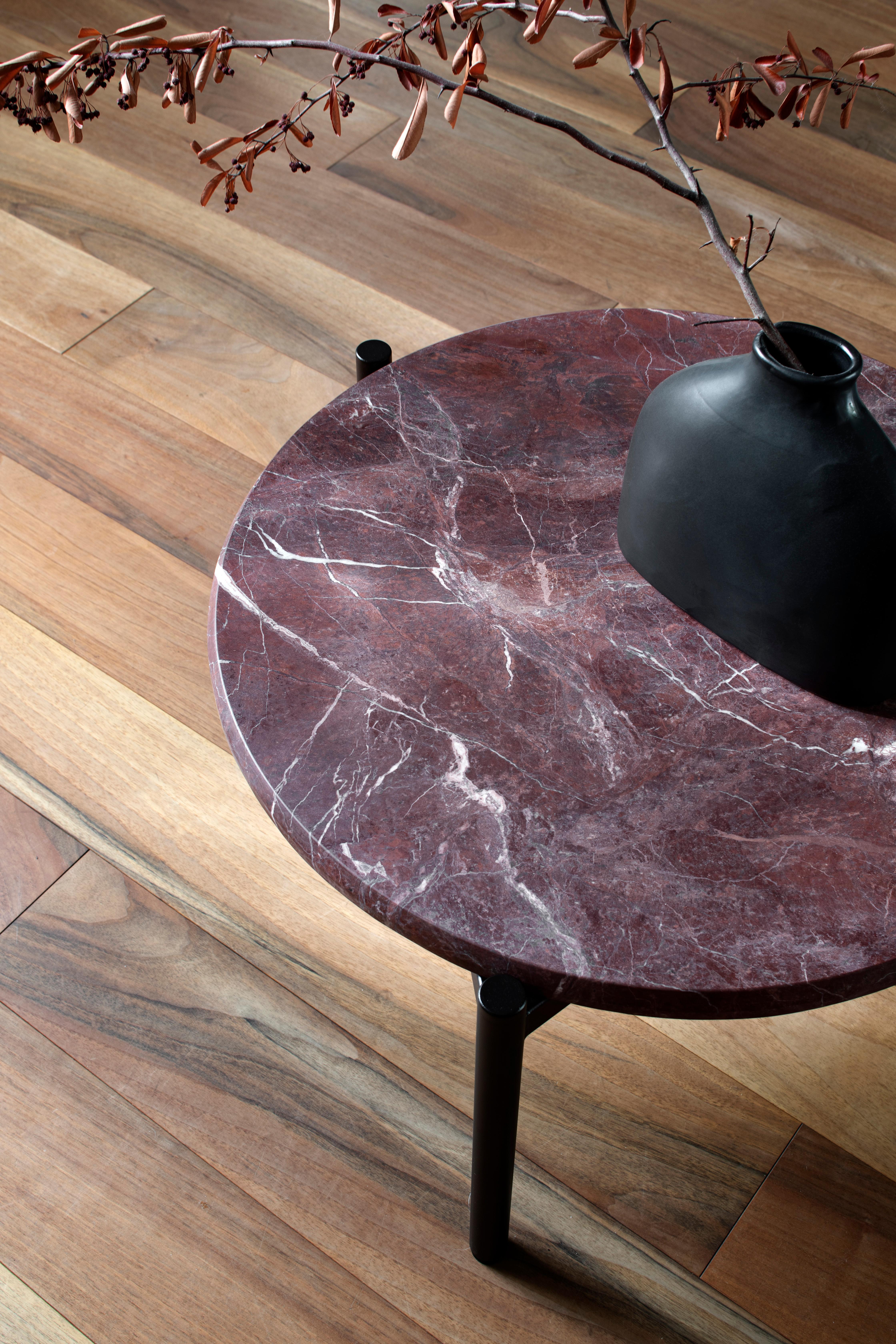 Moderne Table basse en marbre moderne du 21e siècle, fabriquée en Italie en vente